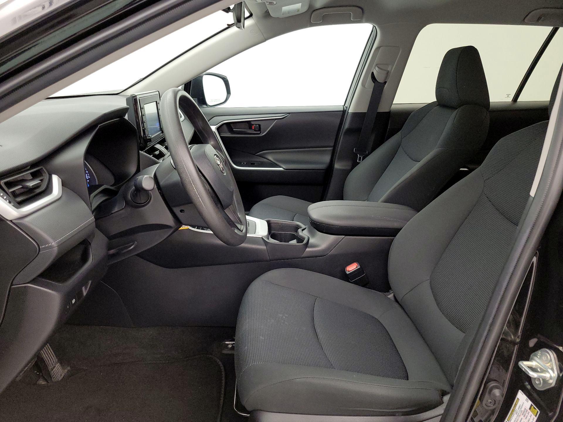Thumbnail: 2020 Toyota RAV4 - 11