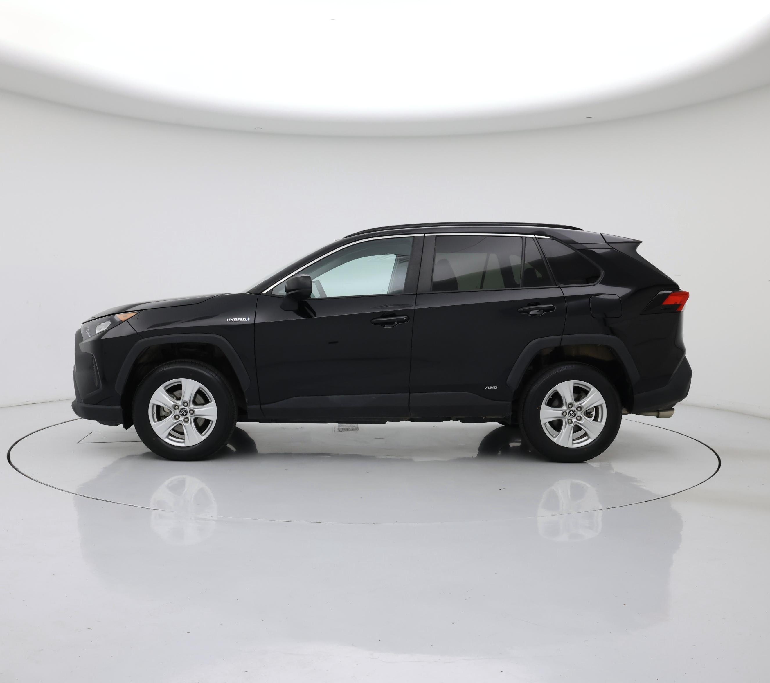 Thumbnail: 2020 Toyota RAV4 - 3