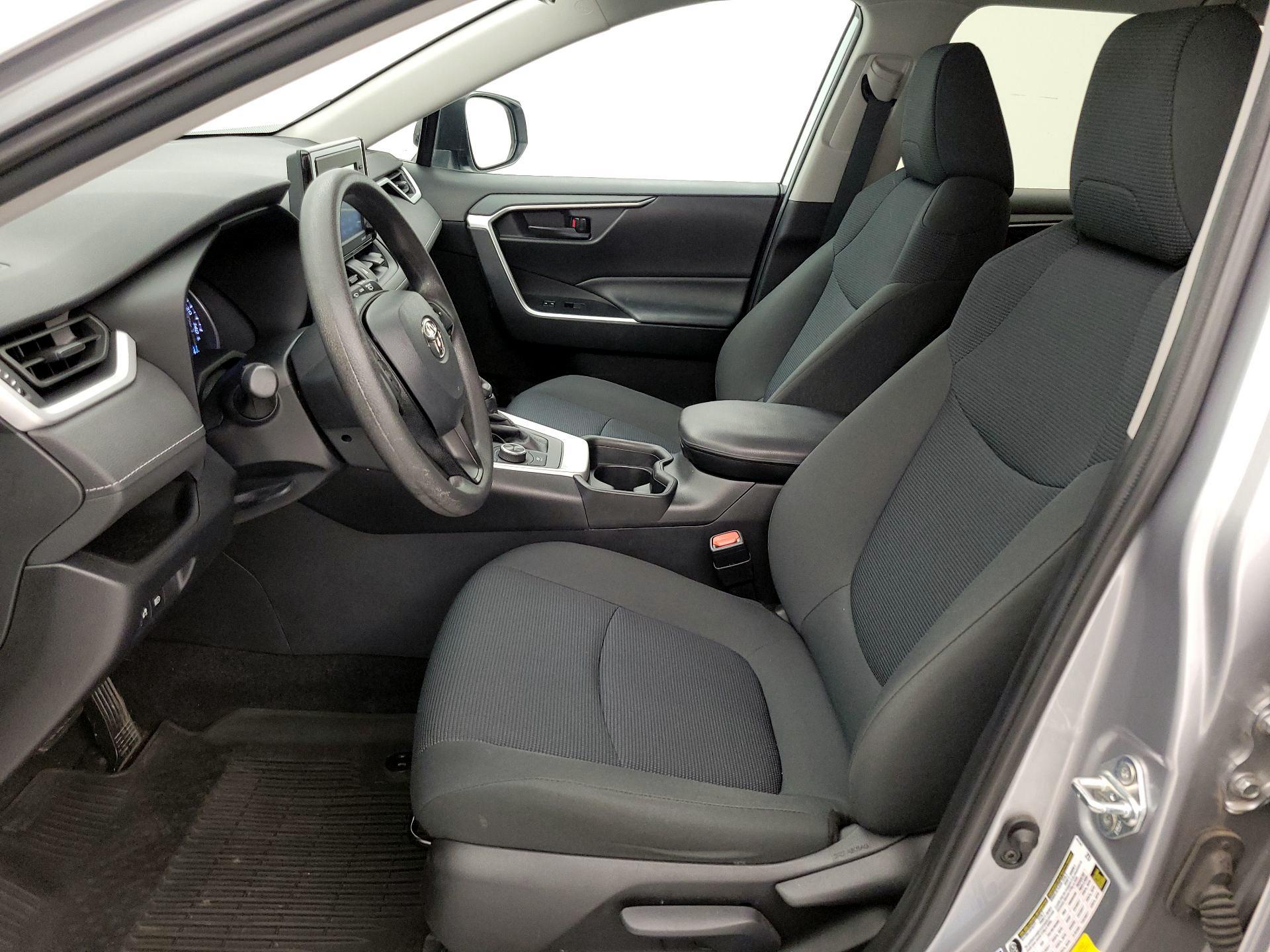 Thumbnail: 2020 Toyota RAV4 - 11