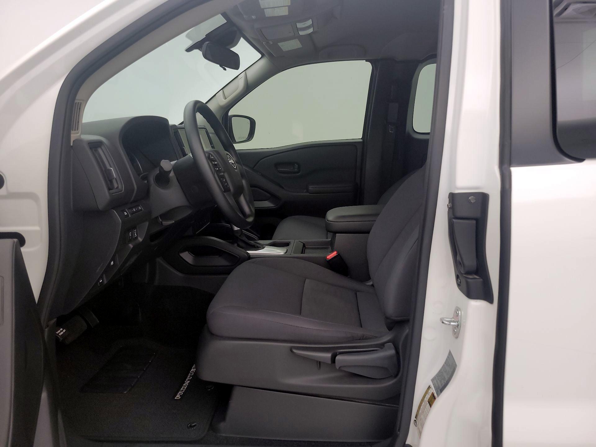 Thumbnail: 2025 Nissan Frontier - 11