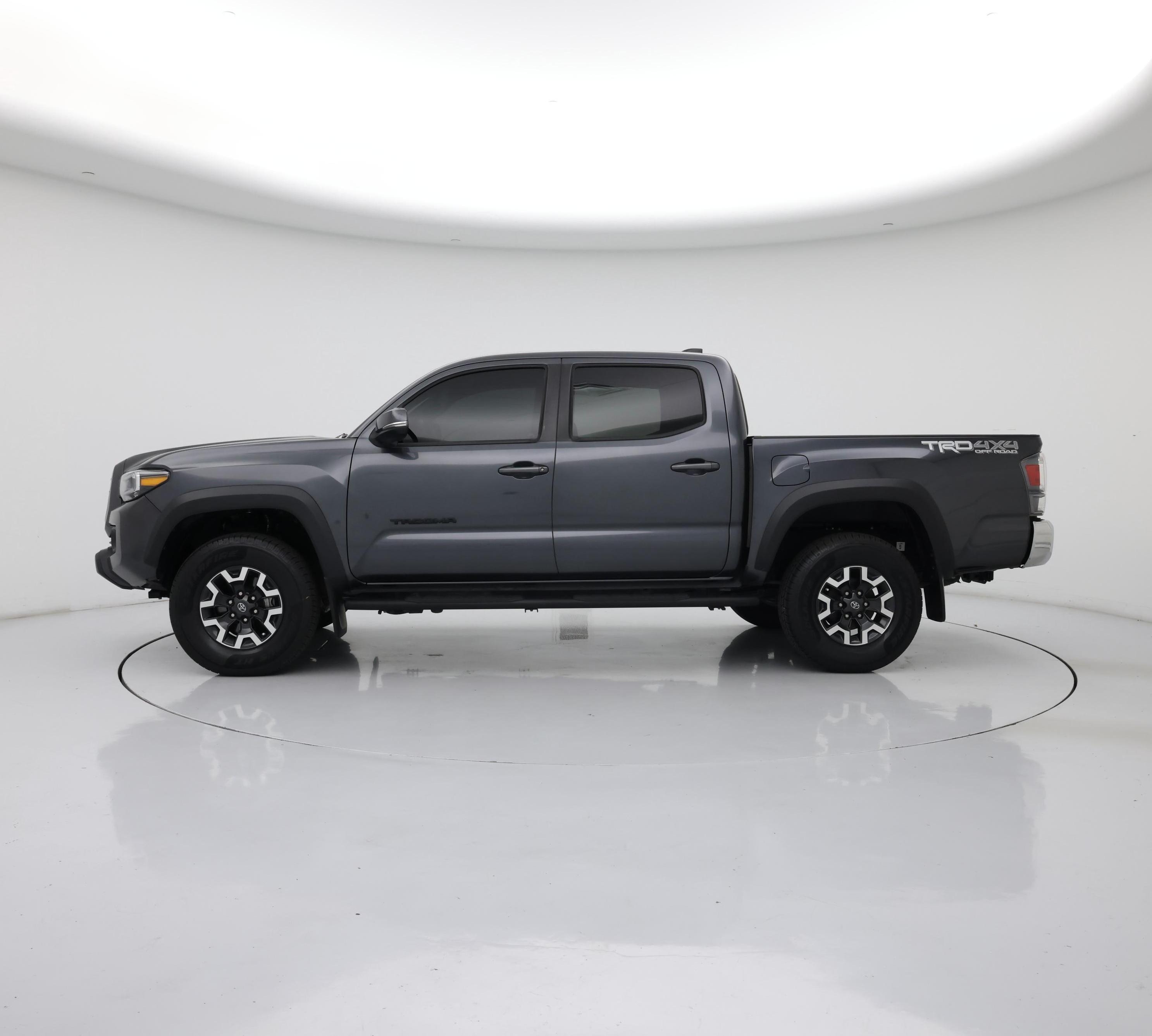 Thumbnail: 2022 Toyota Tacoma - 3