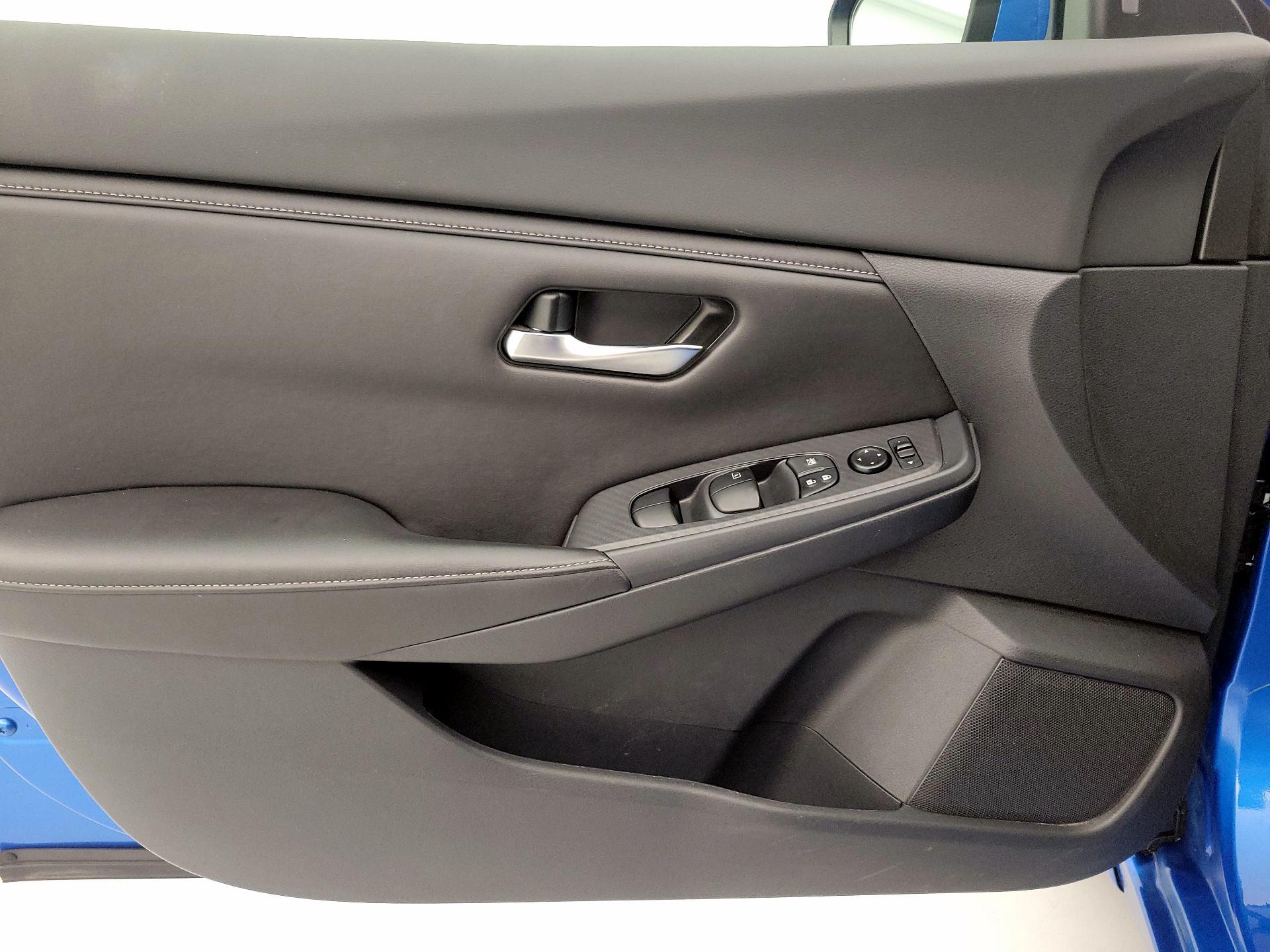 Thumbnail: 2023 Nissan Sentra - 12