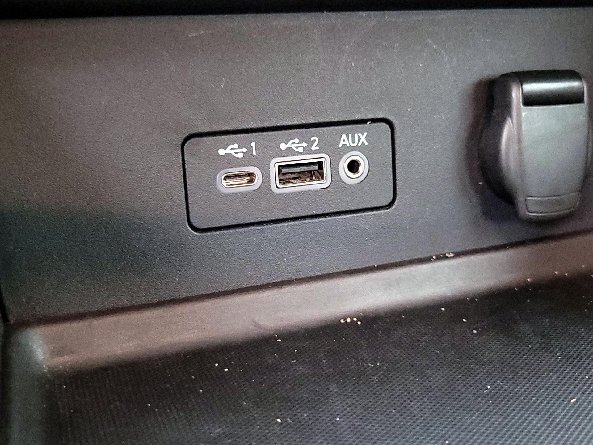 Thumbnail: 2023 Nissan Sentra - 18