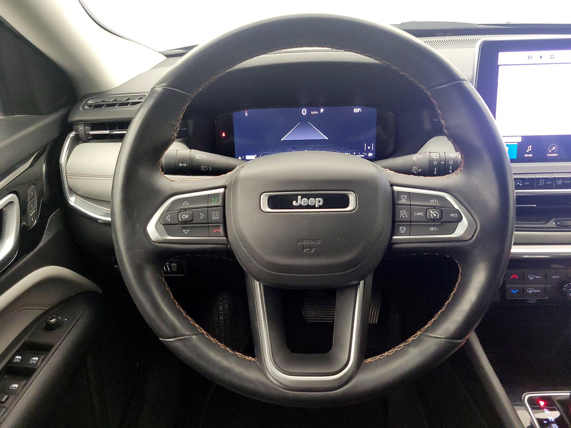 Thumbnail: 2022 Jeep Compass - 10