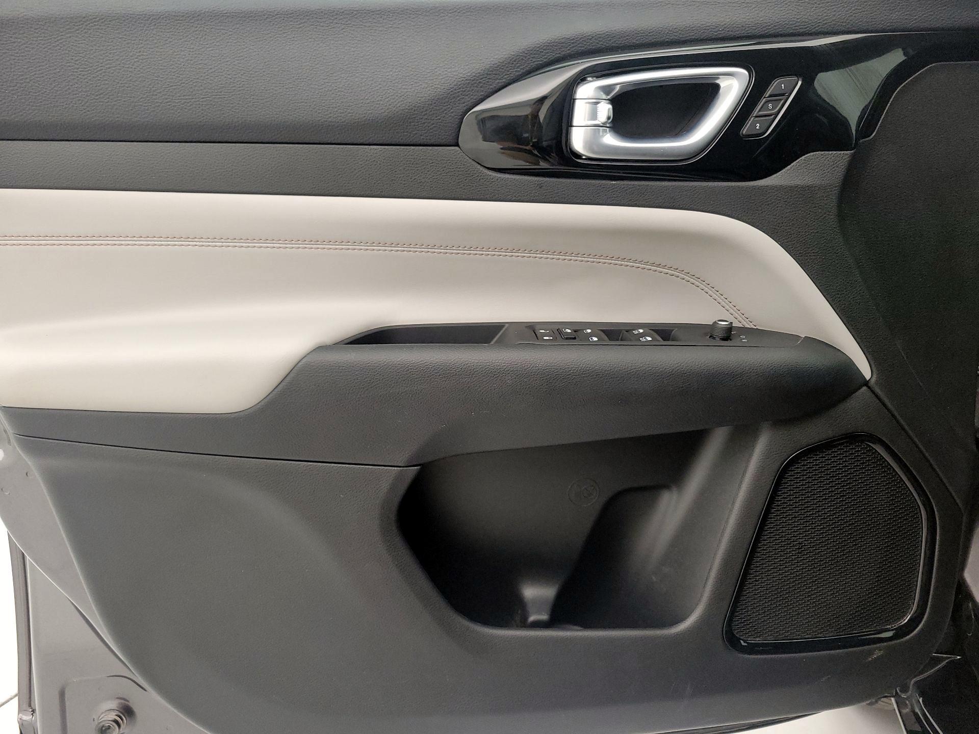 Thumbnail: 2022 Jeep Compass - 12