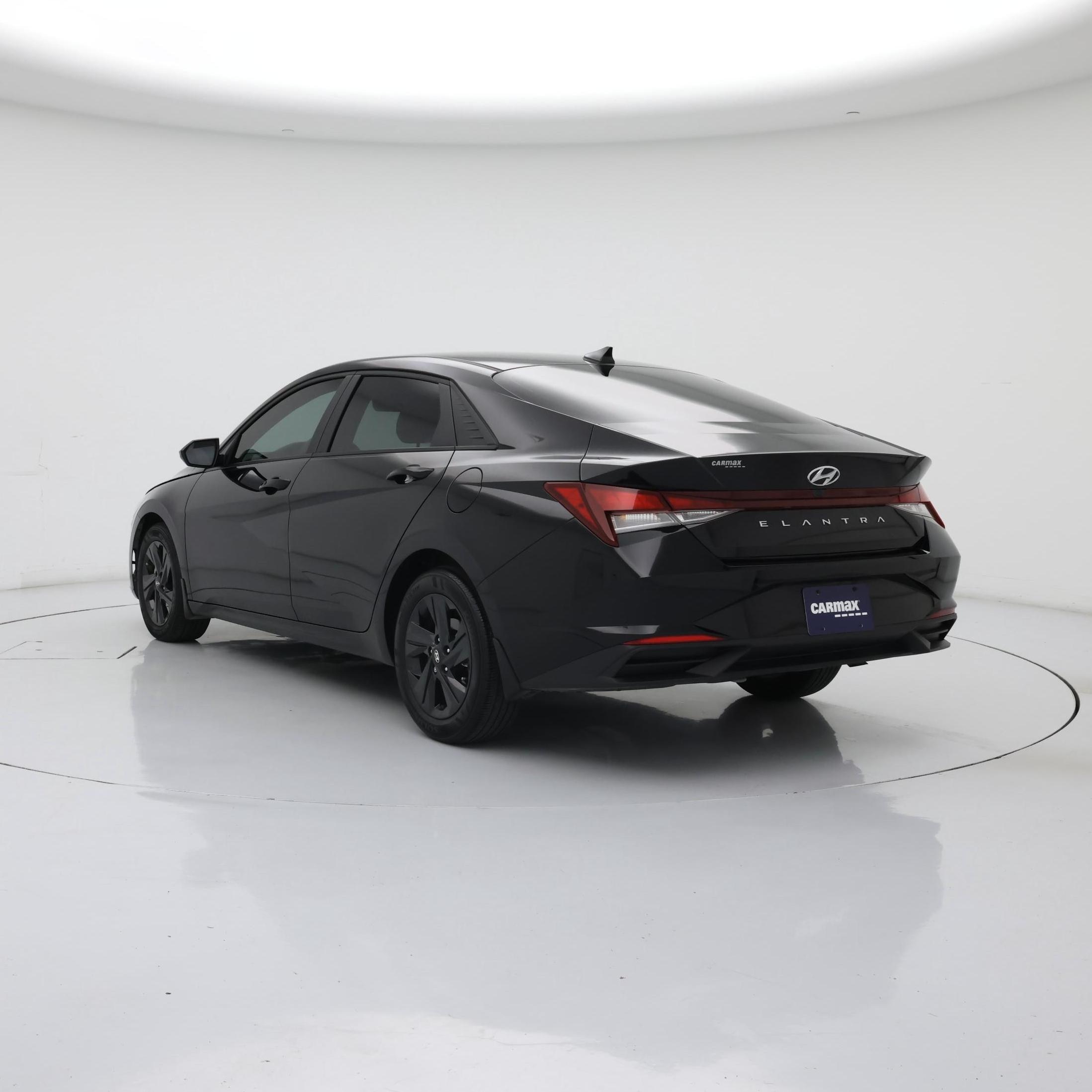 Thumbnail: 2023 Hyundai Elantra - 2