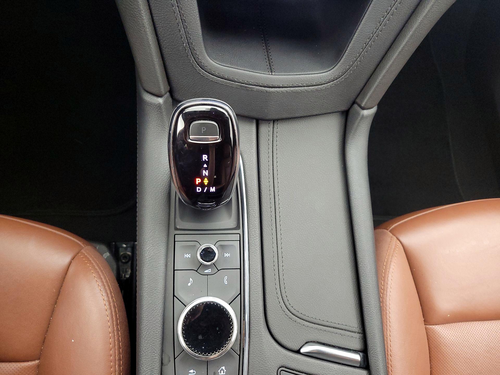 Thumbnail: 2021 Cadillac XT5 - 17