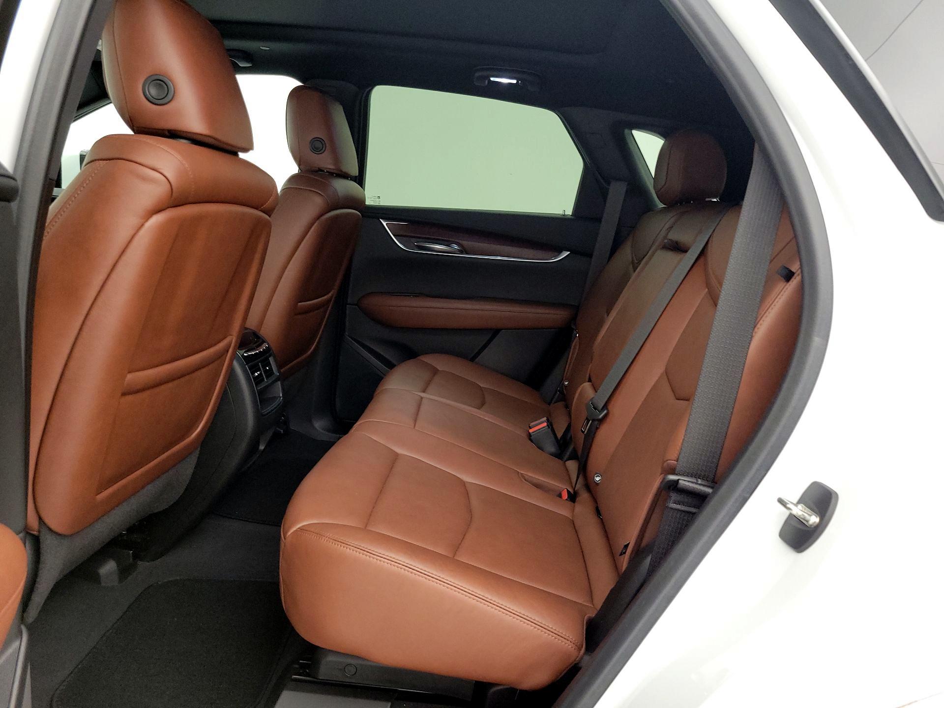 Thumbnail: 2021 Cadillac XT5 - 20