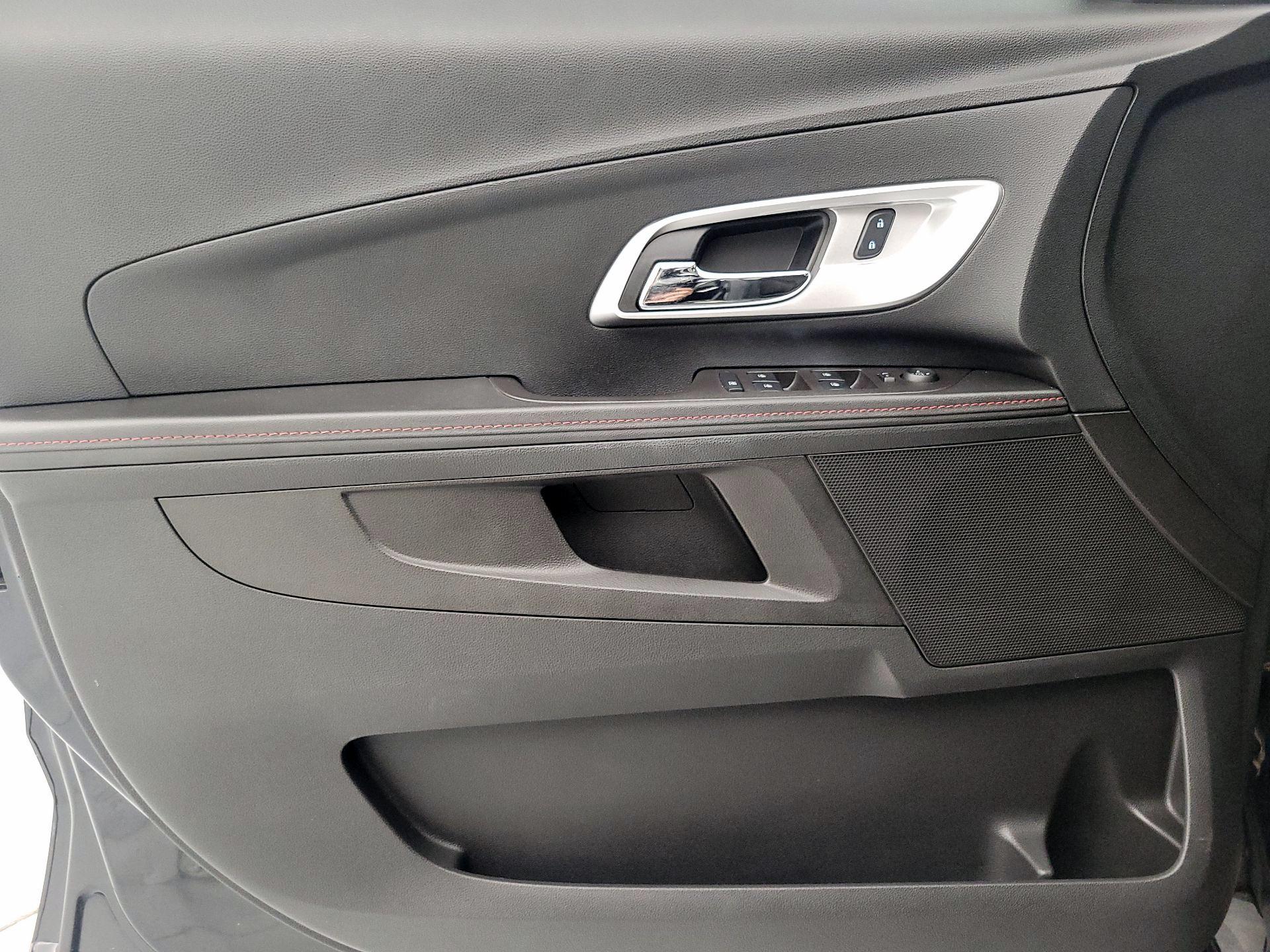 Thumbnail: 2015 Chevrolet Equinox - 12