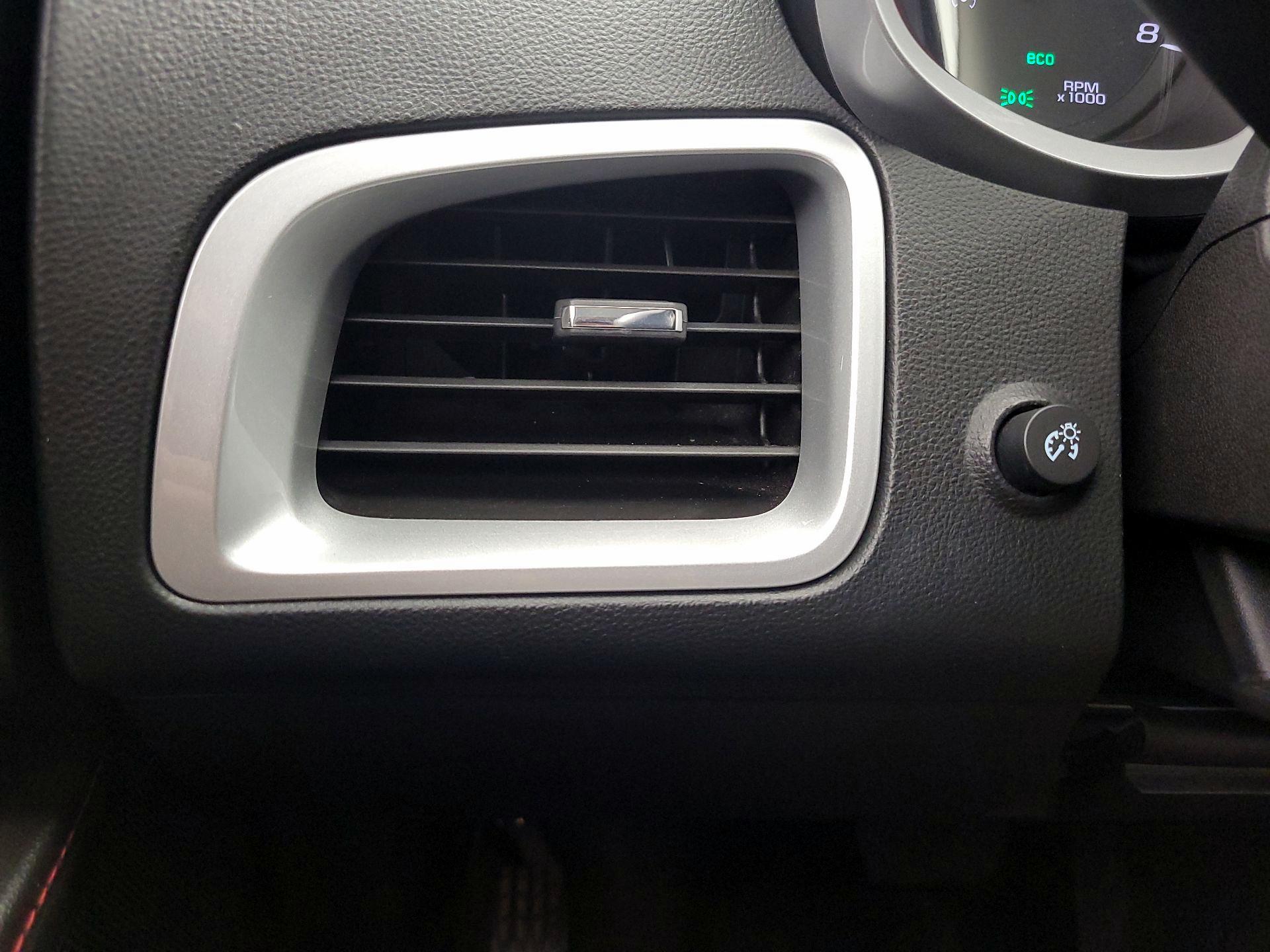 Thumbnail: 2015 Chevrolet Equinox - 13