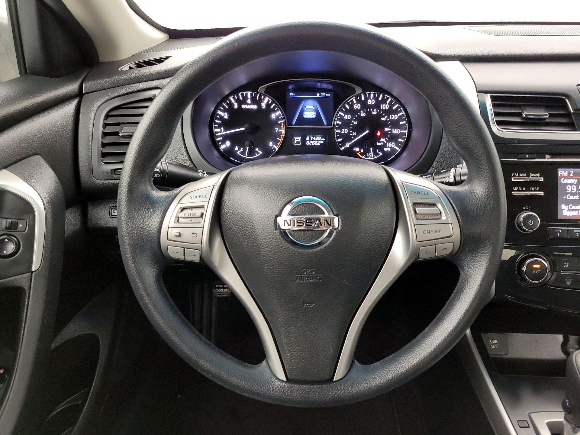 Thumbnail: 2015 Nissan Altima - 10