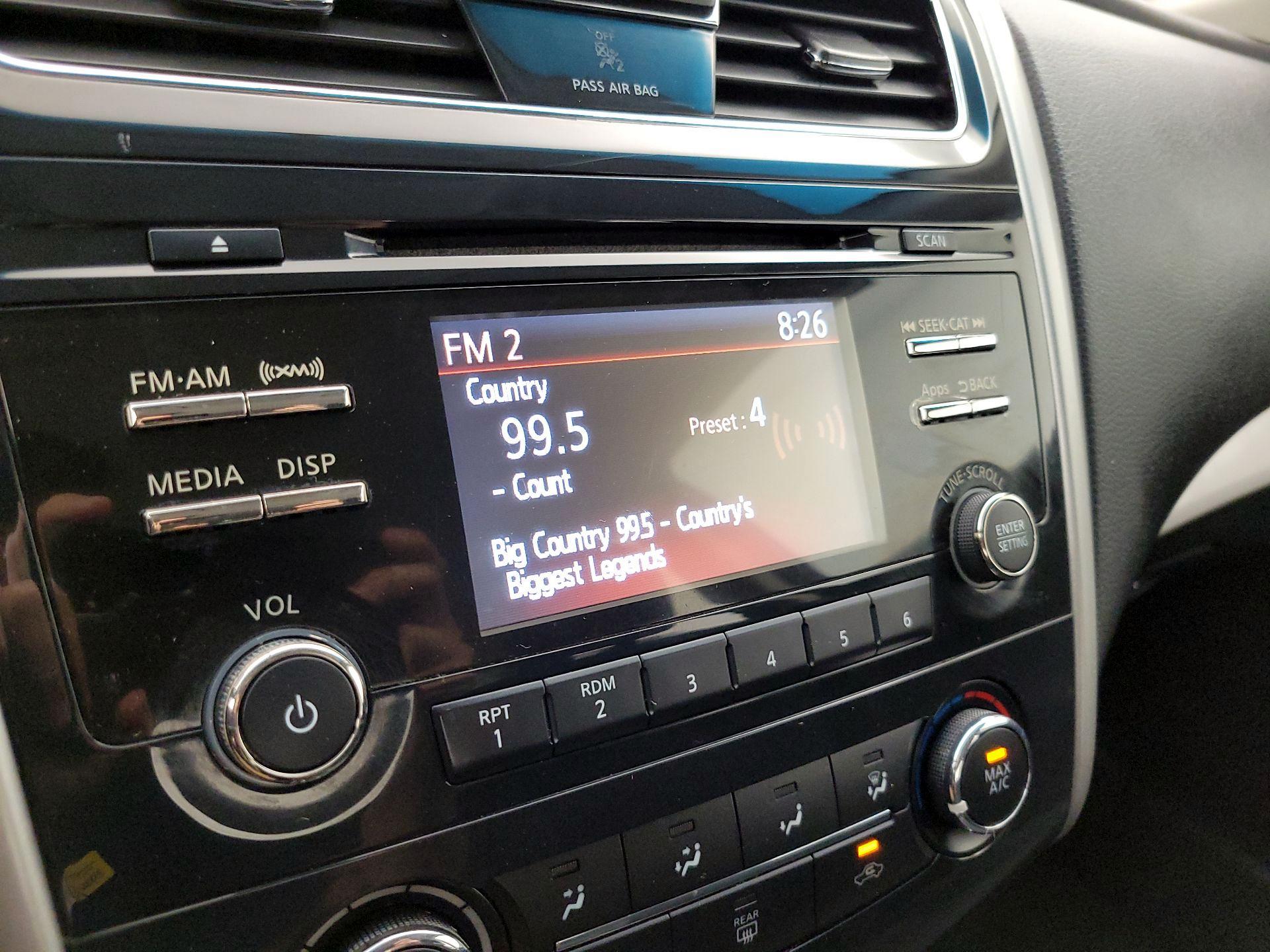 Thumbnail: 2015 Nissan Altima - 15