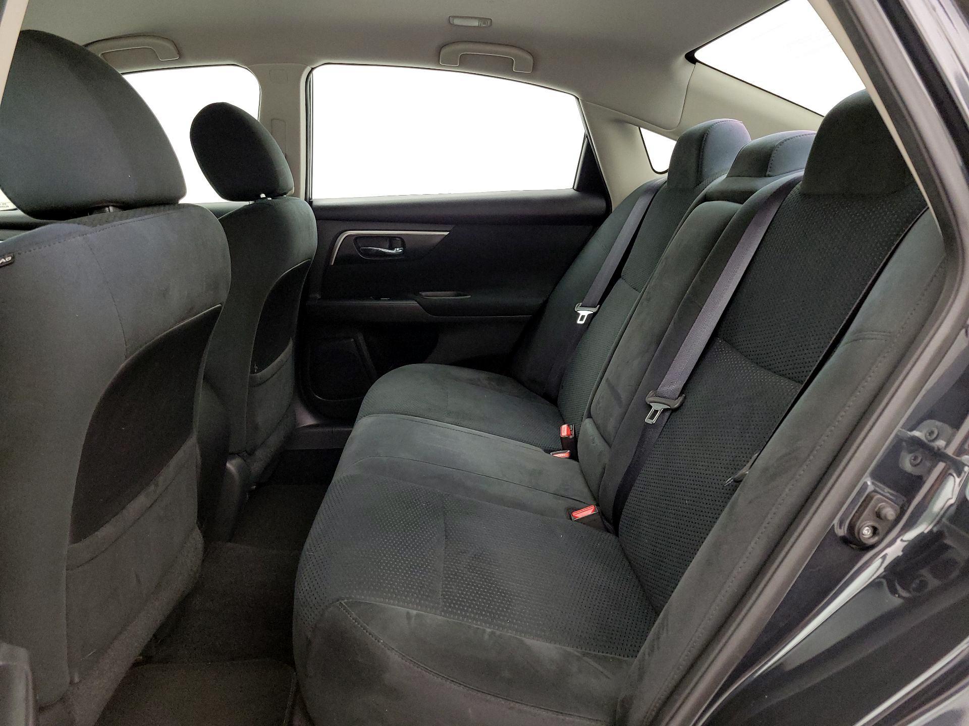 Thumbnail: 2015 Nissan Altima - 19