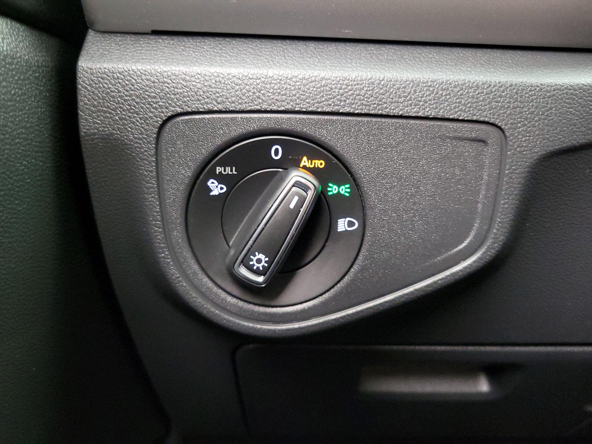 Thumbnail: 2023 Volkswagen Atlas - 13