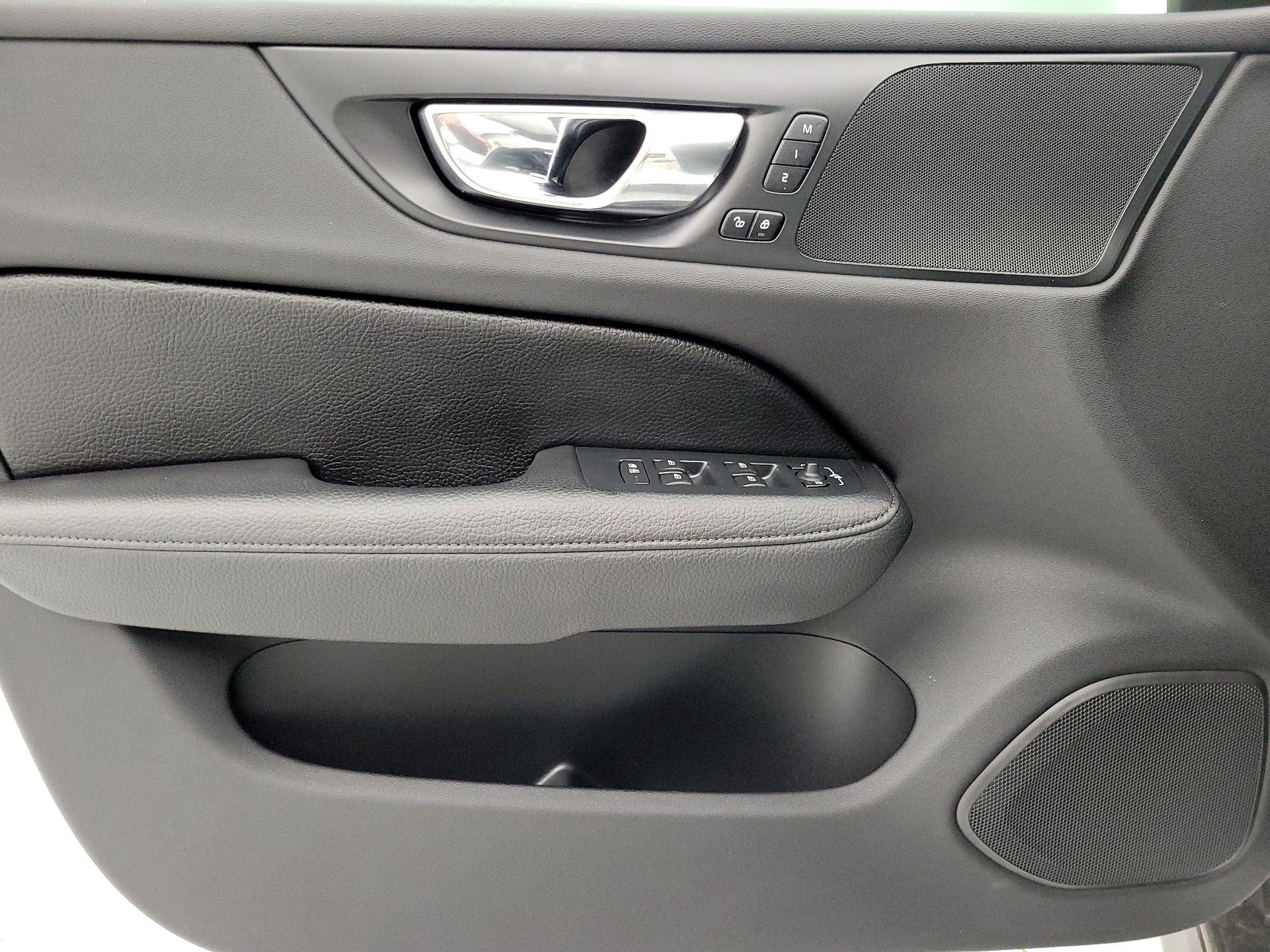 Thumbnail: 2020 Volvo S60 - 12