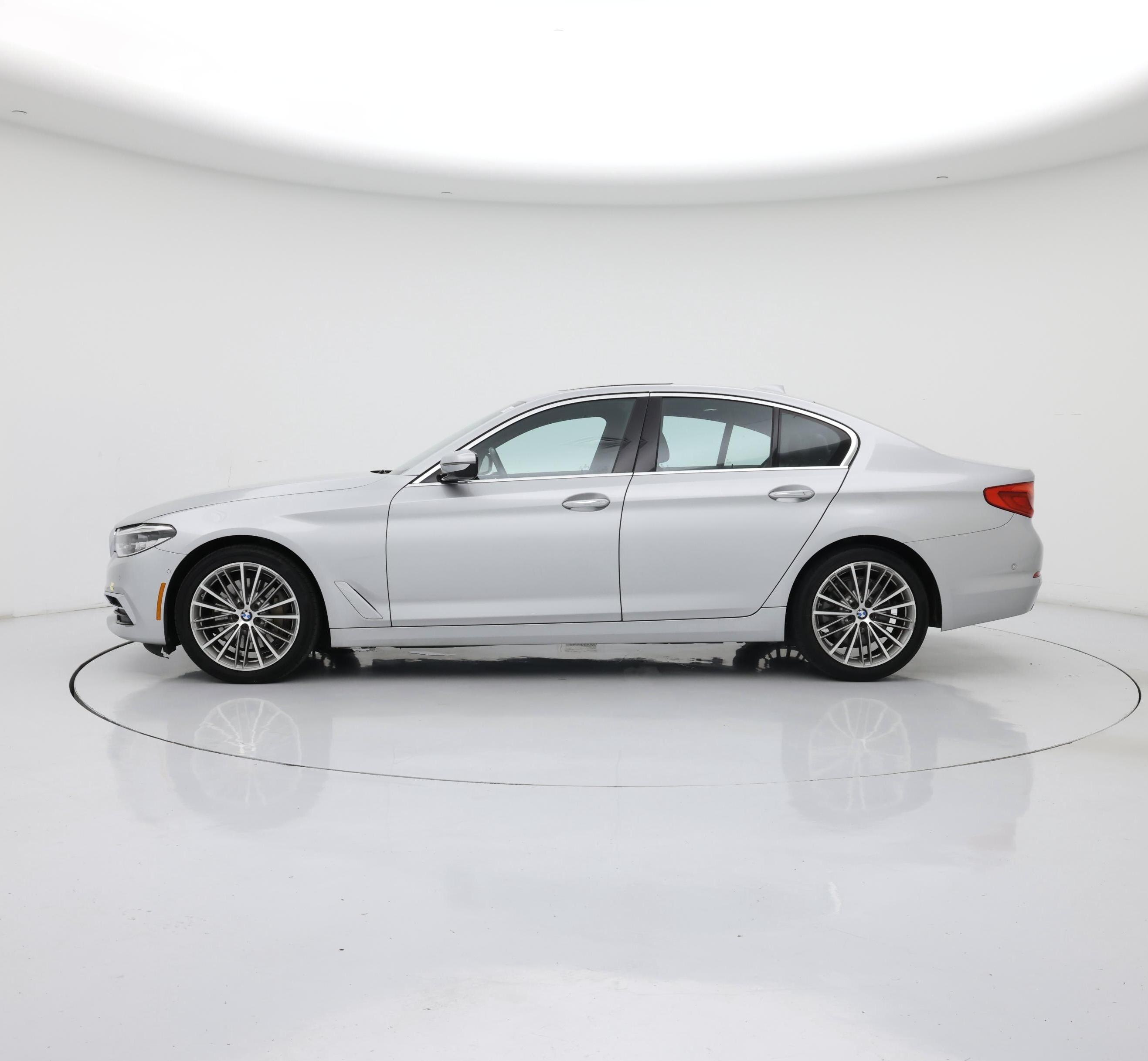 Thumbnail: 2017 BMW 5 Series - 3