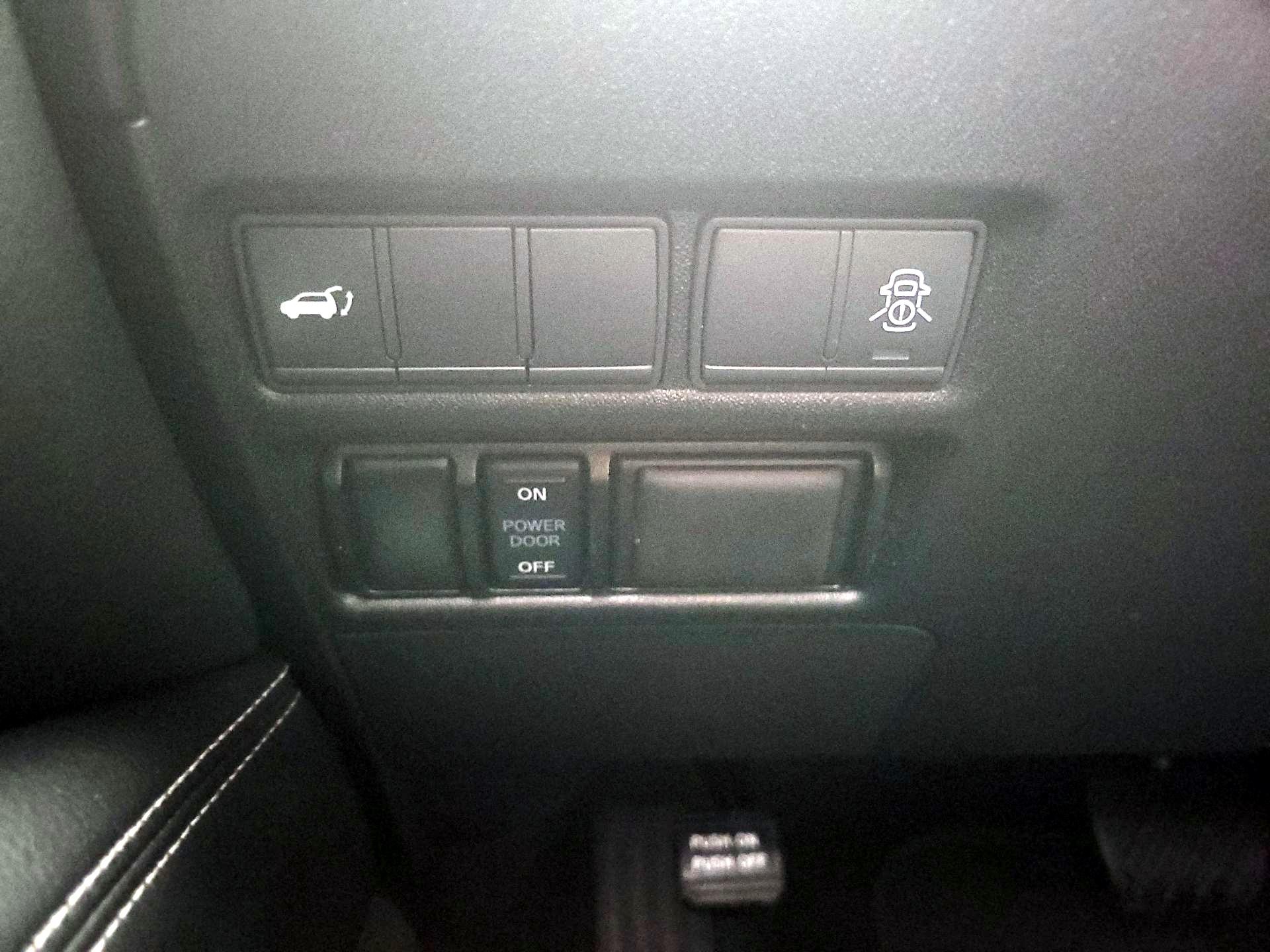 Thumbnail: 2020 Nissan Armada - 13