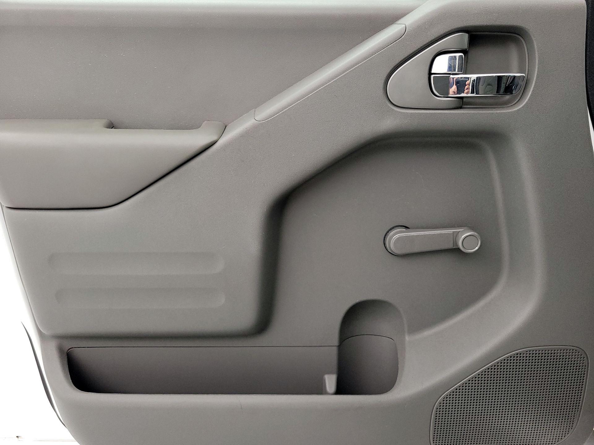 Thumbnail: 2019 Nissan Frontier - 12
