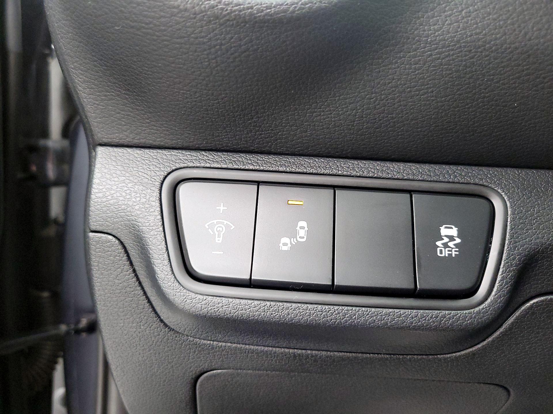 Thumbnail: 2023 Kia Forte - 13