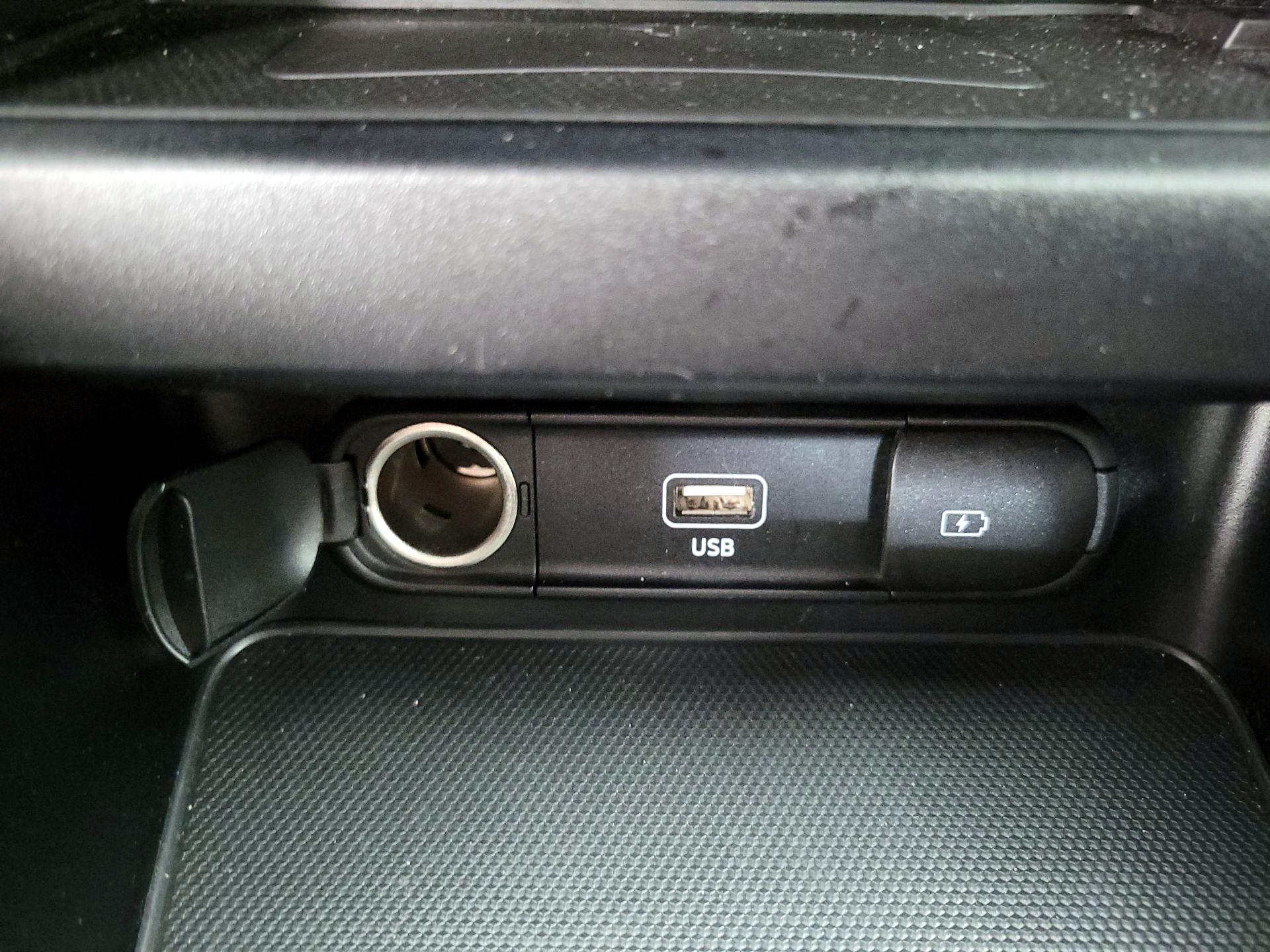 Thumbnail: 2023 Kia Forte - 19