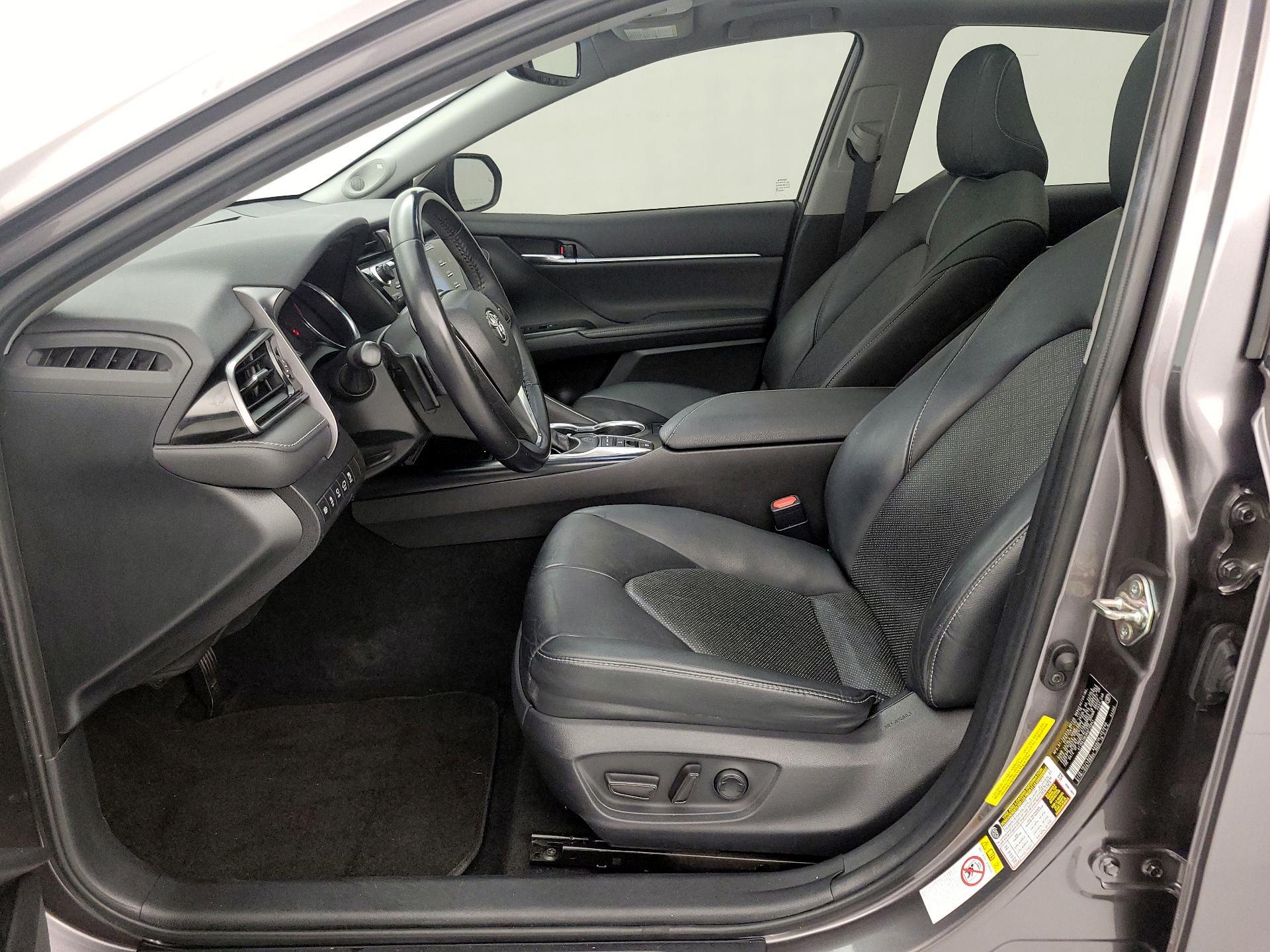 Thumbnail: 2019 Toyota Camry - 11