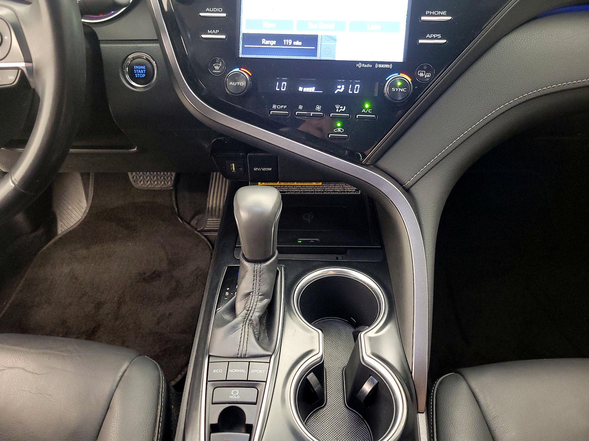Thumbnail: 2019 Toyota Camry - 18
