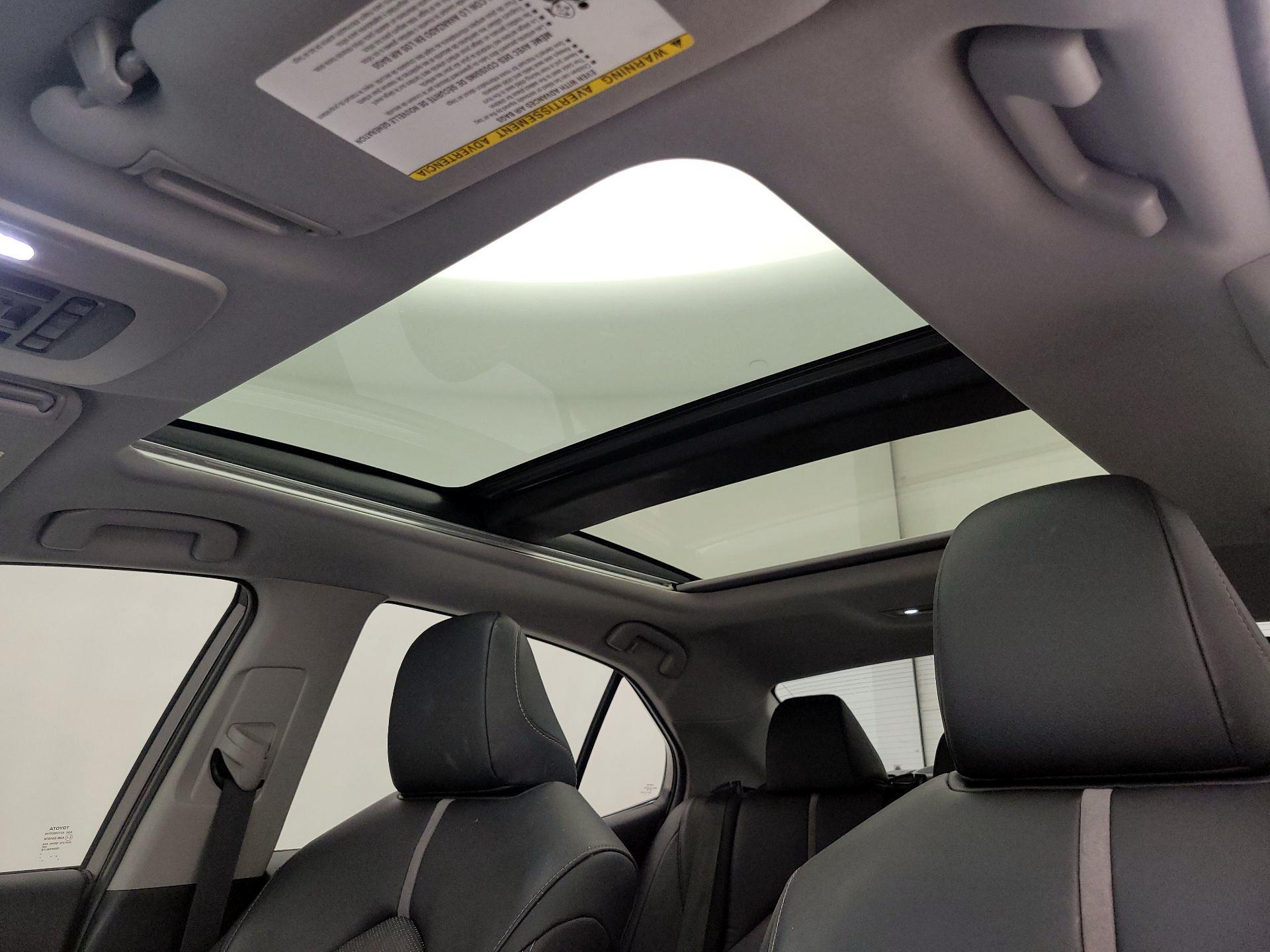 Thumbnail: 2019 Toyota Camry - 20