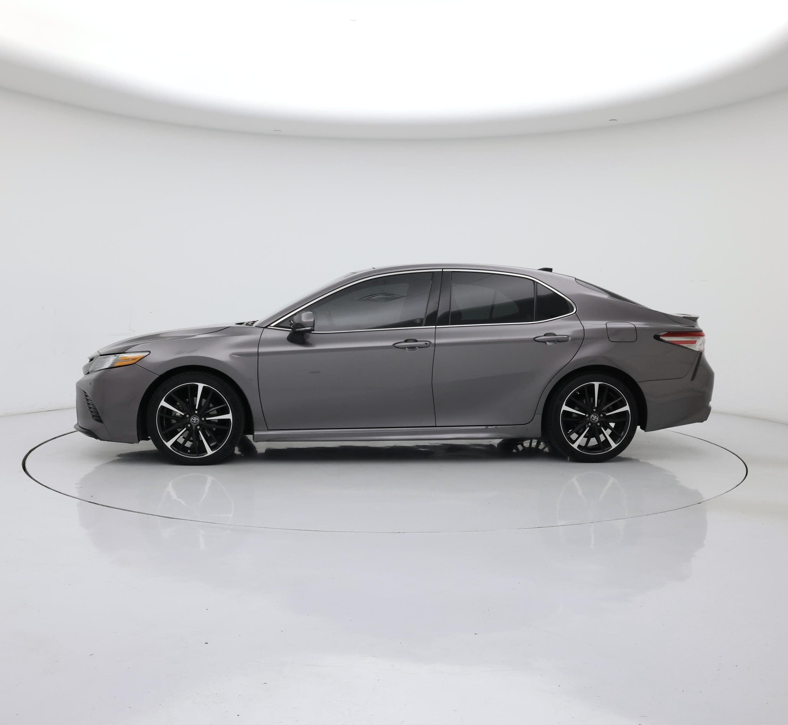 Thumbnail: 2019 Toyota Camry - 3