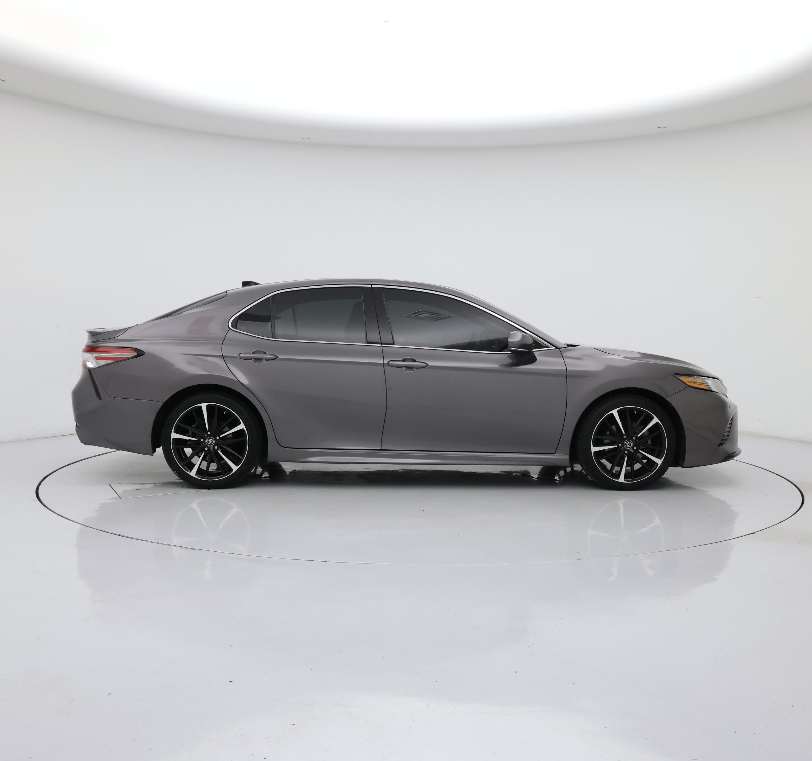 Thumbnail: 2019 Toyota Camry - 7