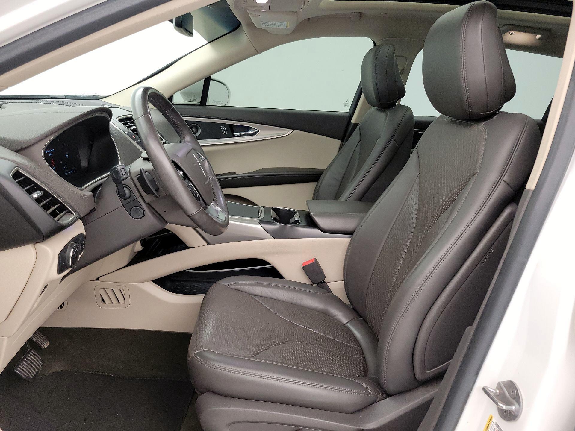 Thumbnail: 2020 Lincoln Nautilus - 11