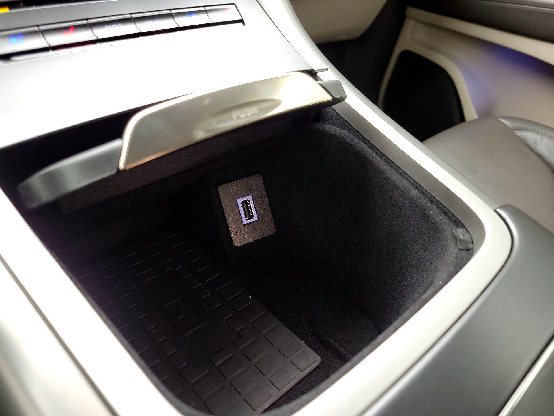 Thumbnail: 2020 Lincoln Nautilus - 19