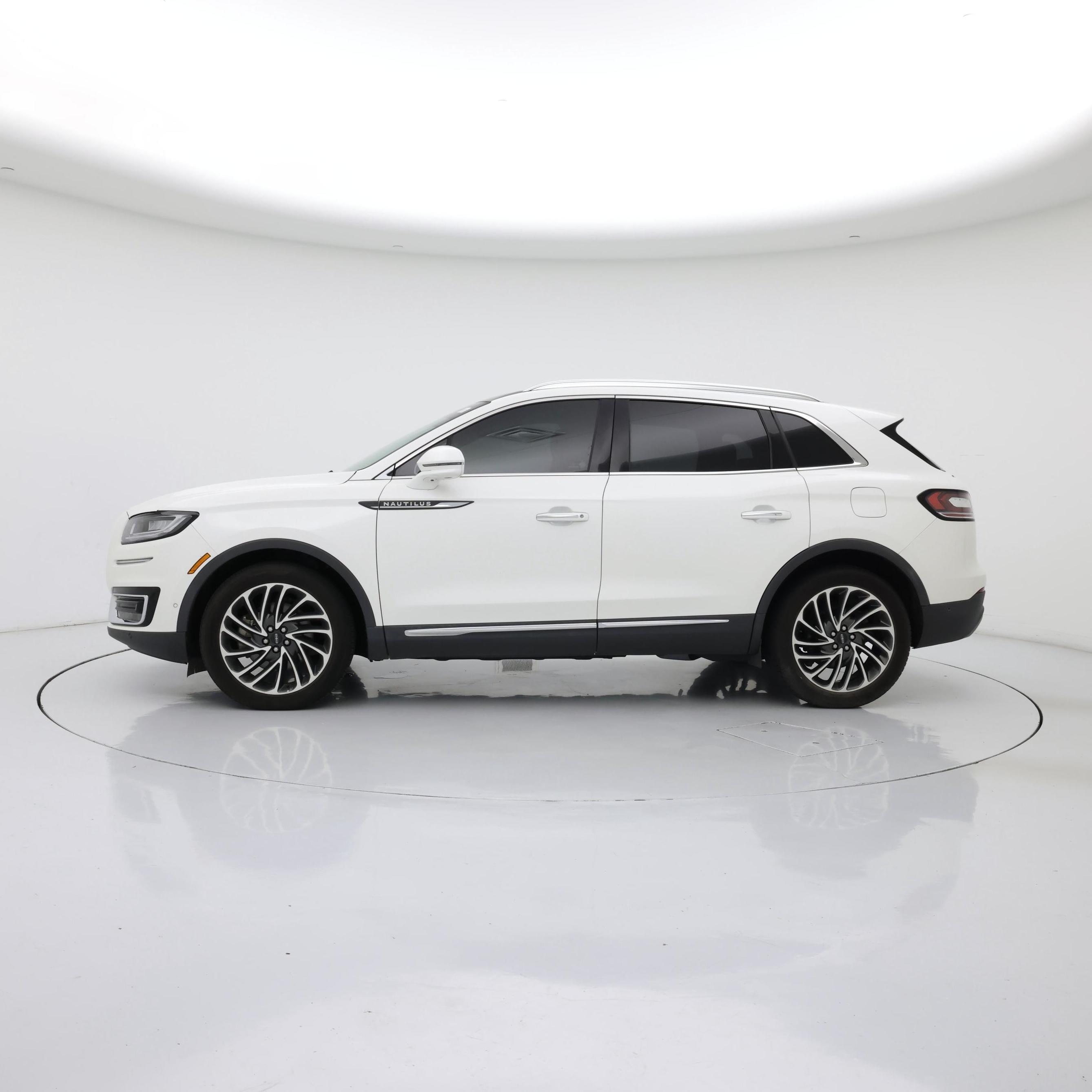 Thumbnail: 2020 Lincoln Nautilus - 3