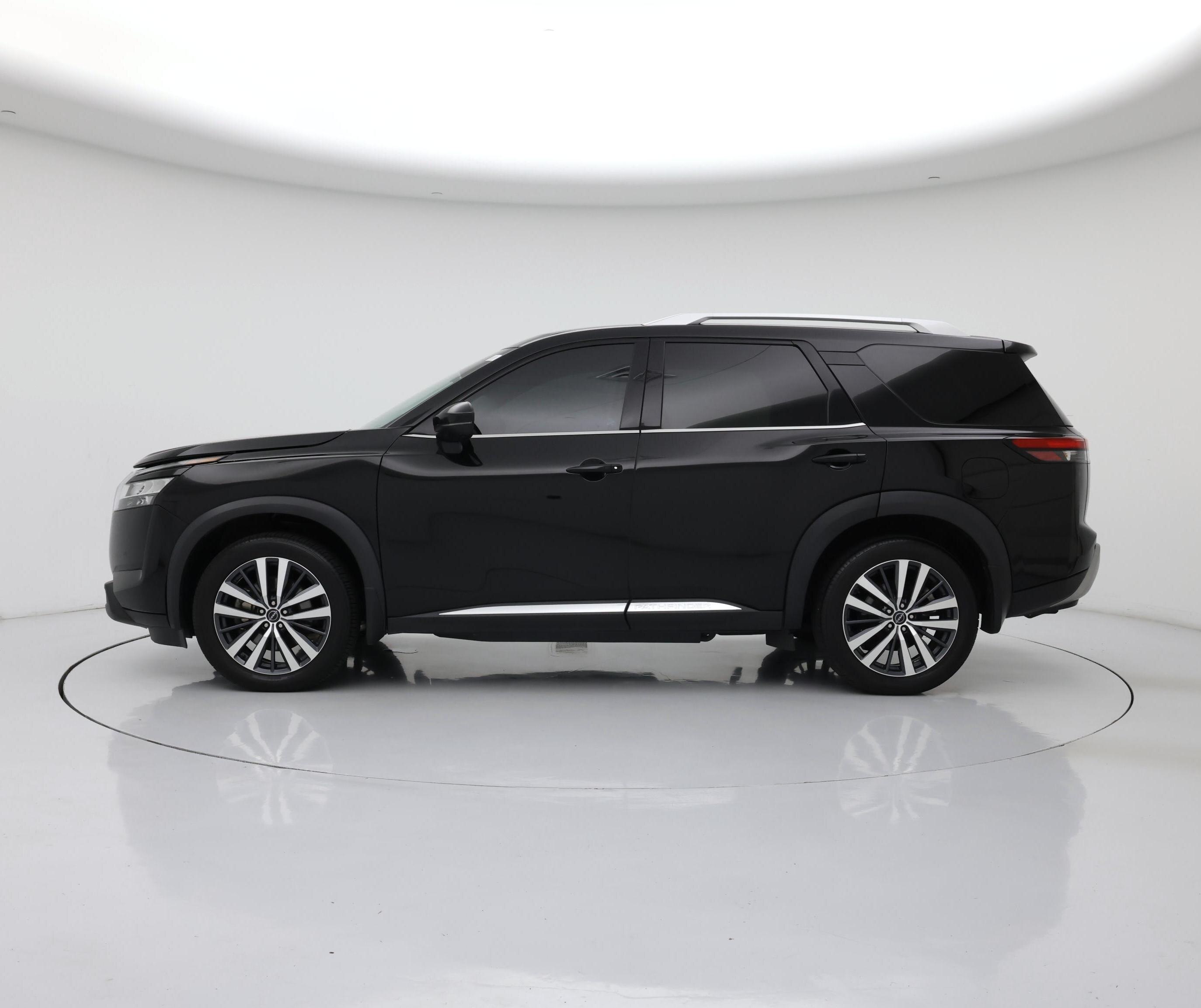Thumbnail: 2022 Nissan Pathfinder - 3