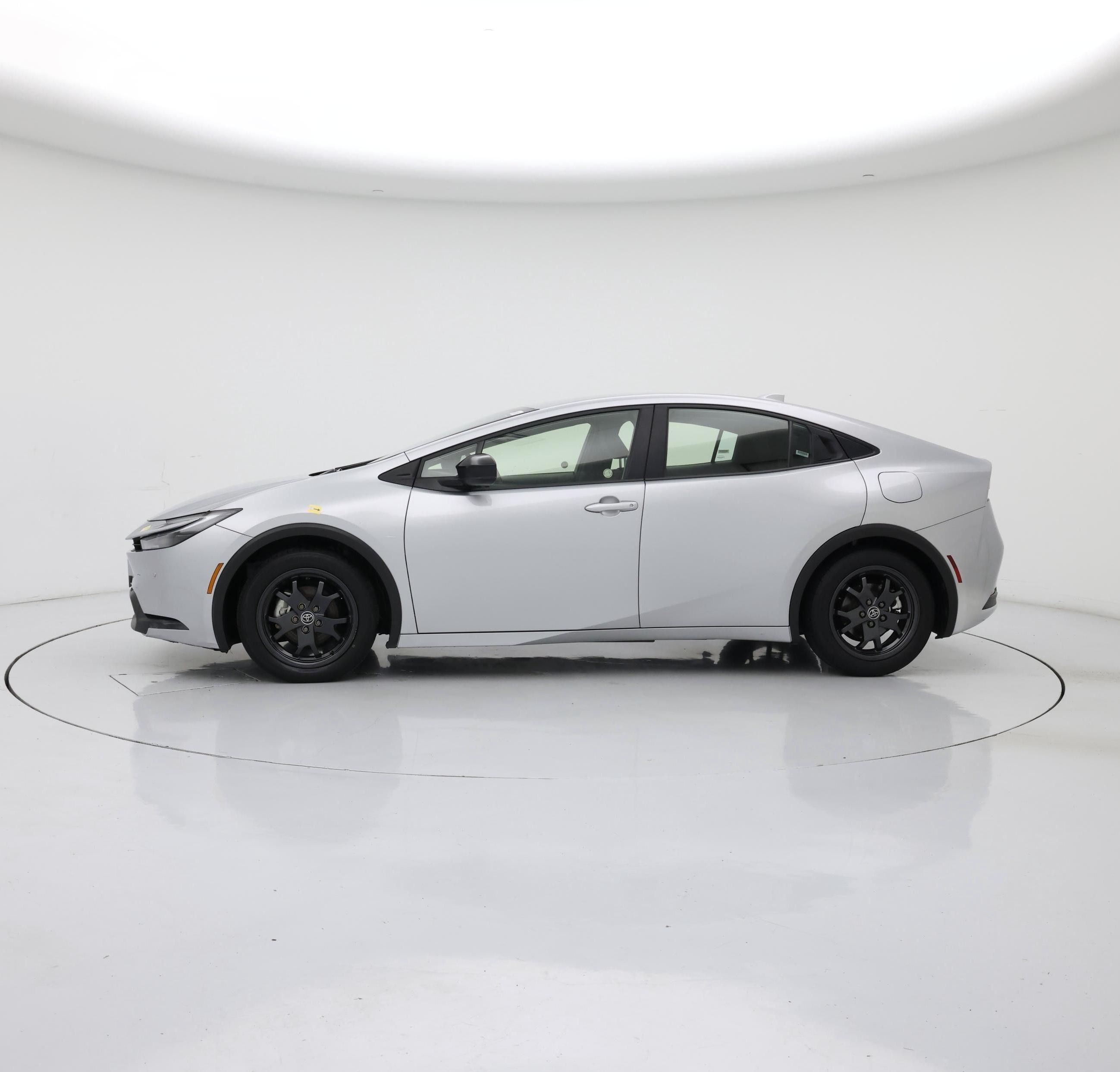 Thumbnail: 2024 Toyota Prius - 3