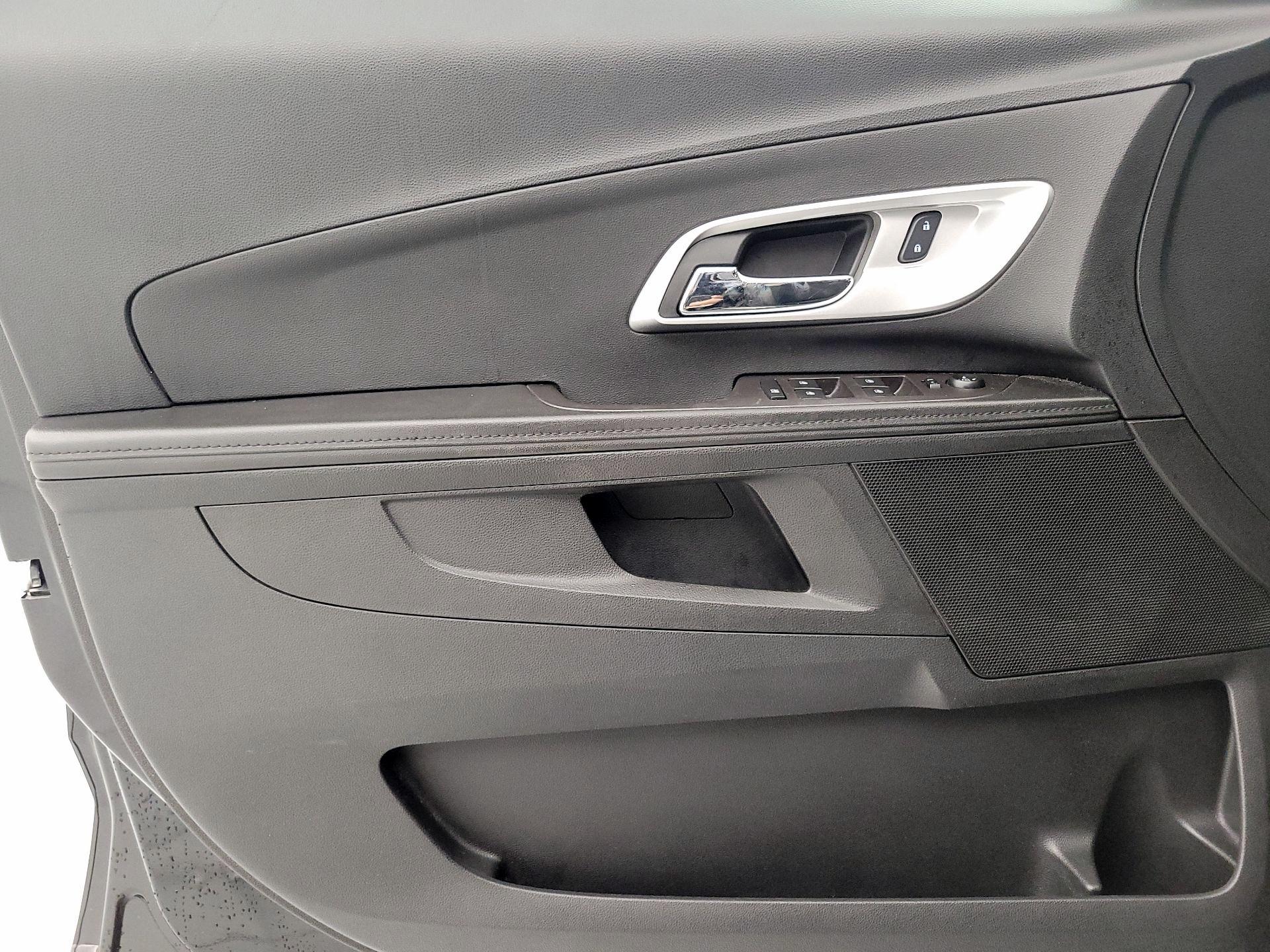 Thumbnail: 2016 Chevrolet Equinox - 12