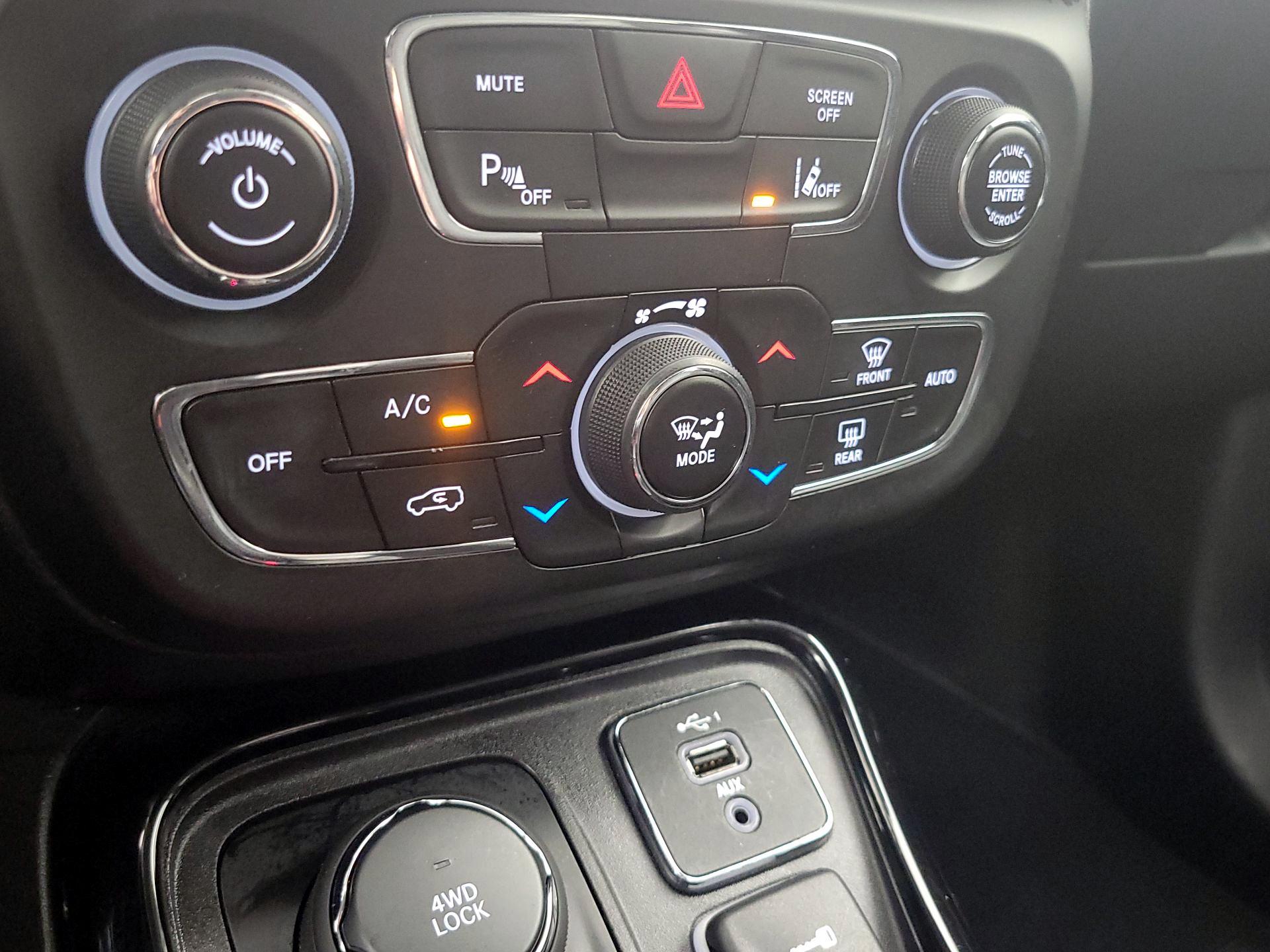 Thumbnail: 2021 Jeep Compass - 16