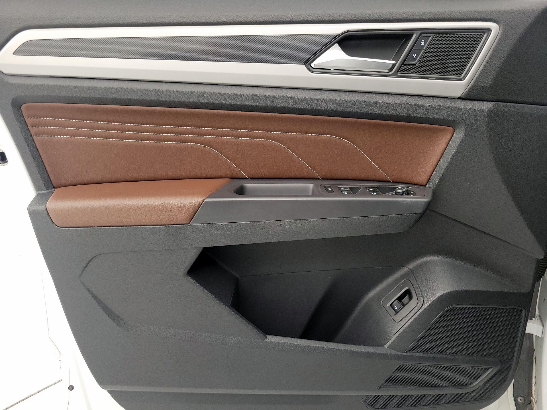 Thumbnail: 2021 Volkswagen Atlas - 12