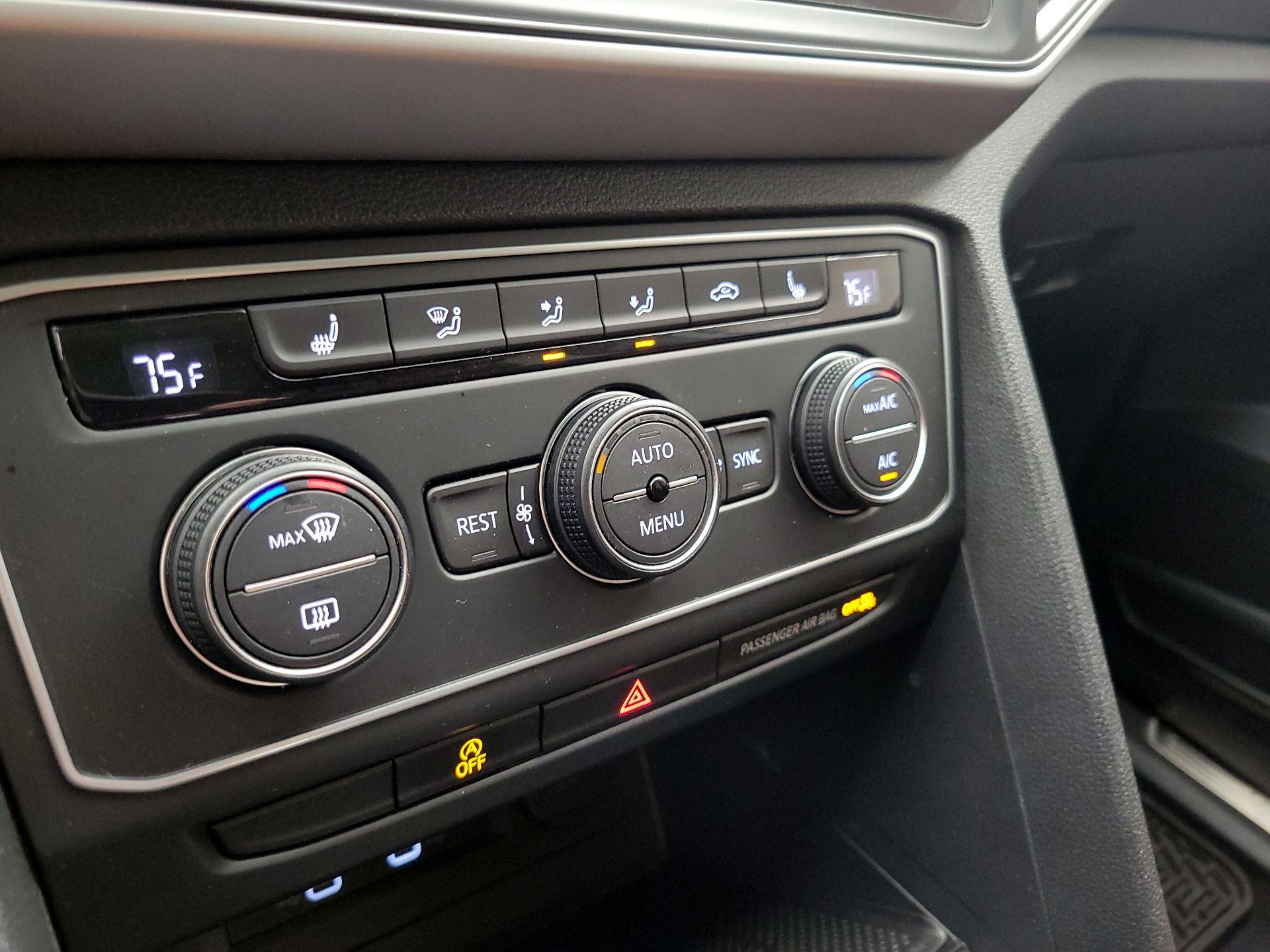 Thumbnail: 2021 Volkswagen Atlas - 16