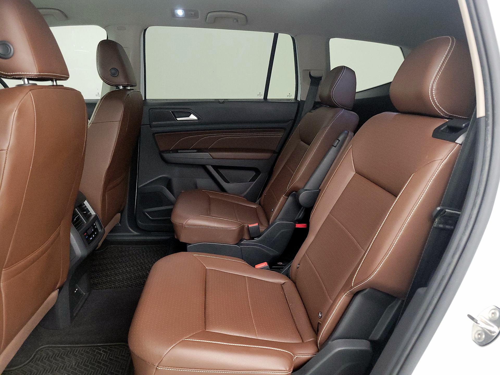 Thumbnail: 2021 Volkswagen Atlas - 20