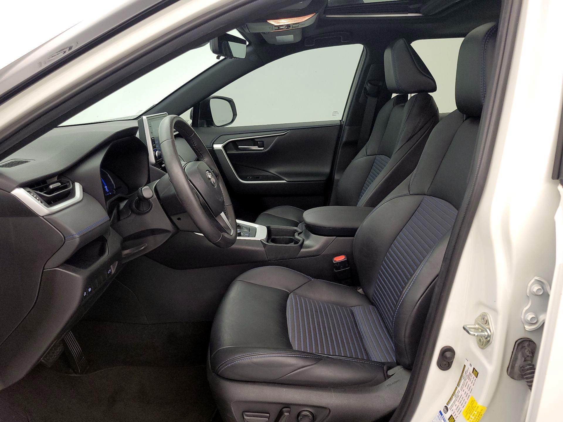 Thumbnail: 2021 Toyota RAV4 - 11