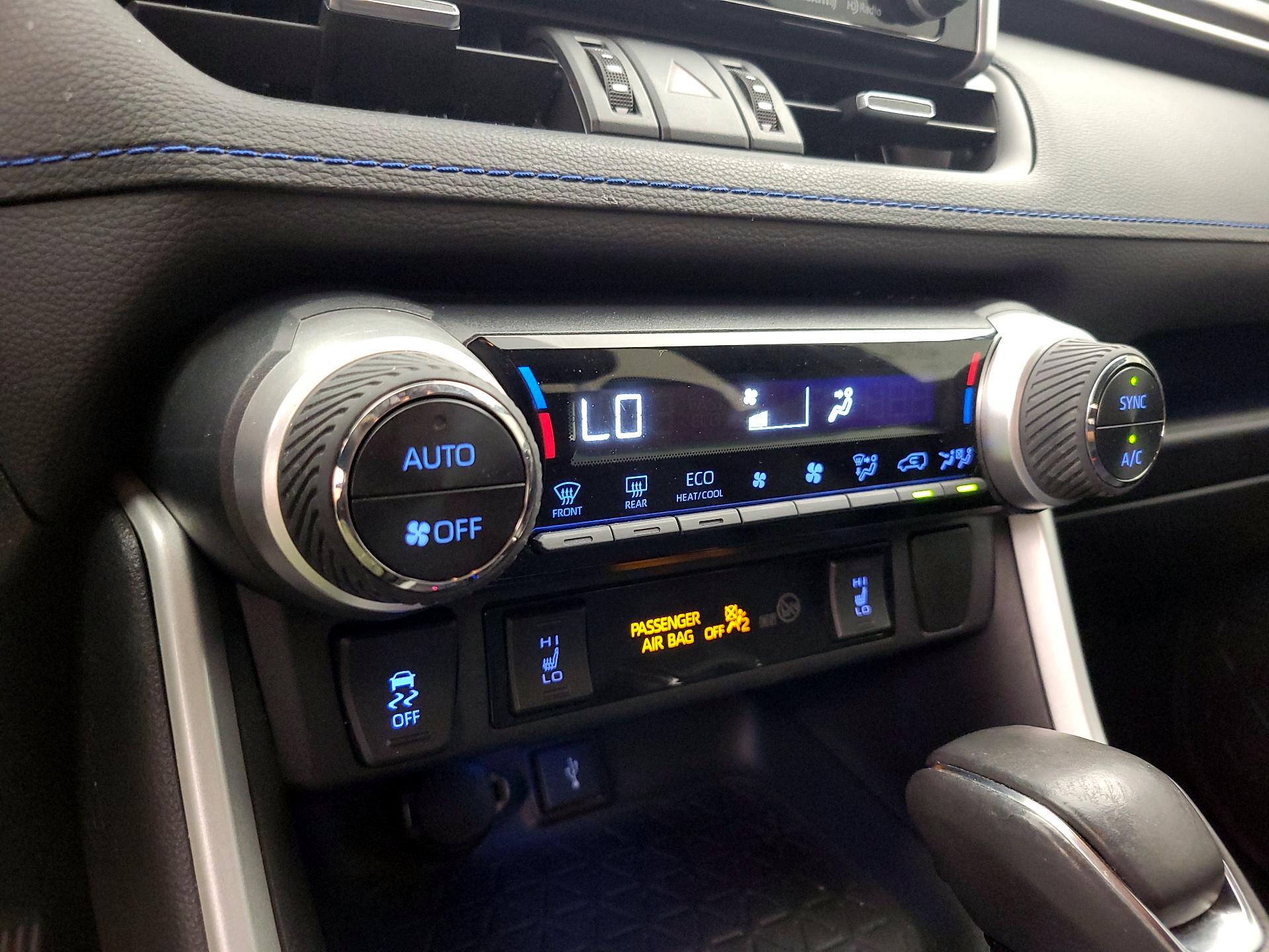 Thumbnail: 2021 Toyota RAV4 - 16