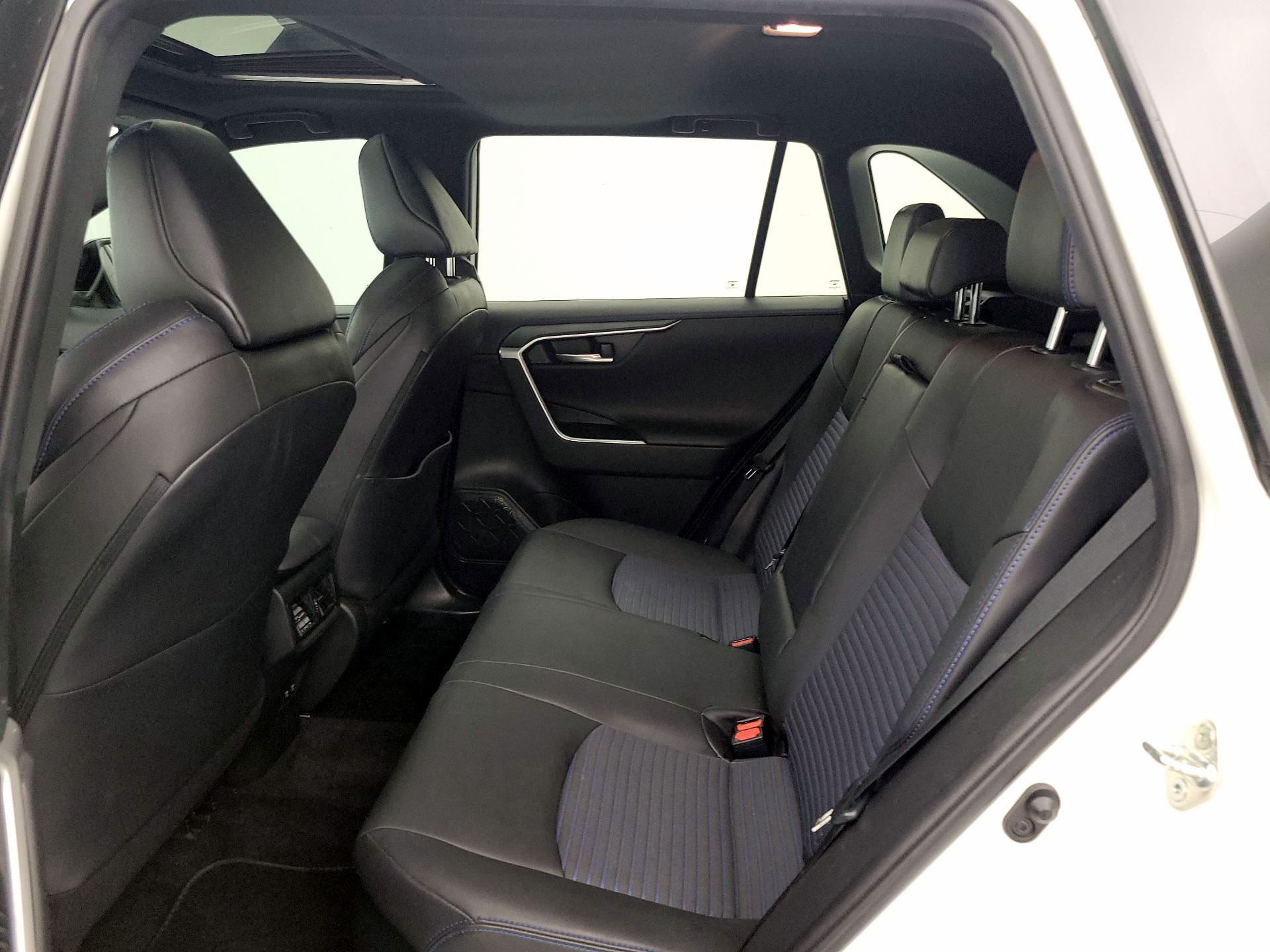 Thumbnail: 2021 Toyota RAV4 - 20