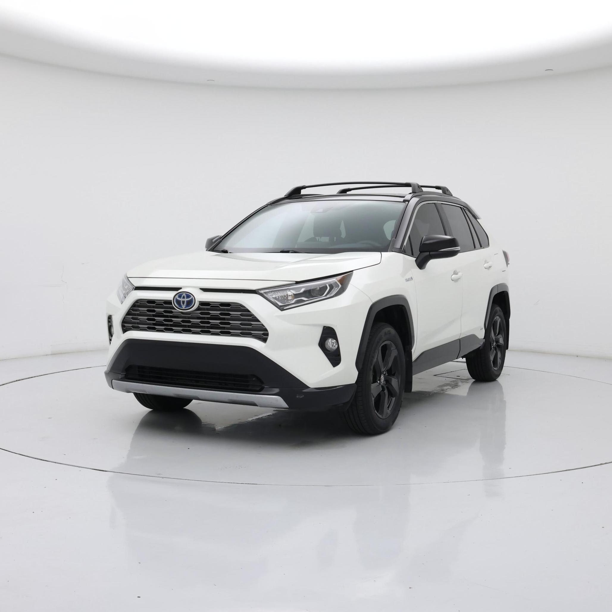 Thumbnail: 2021 Toyota RAV4 - 4