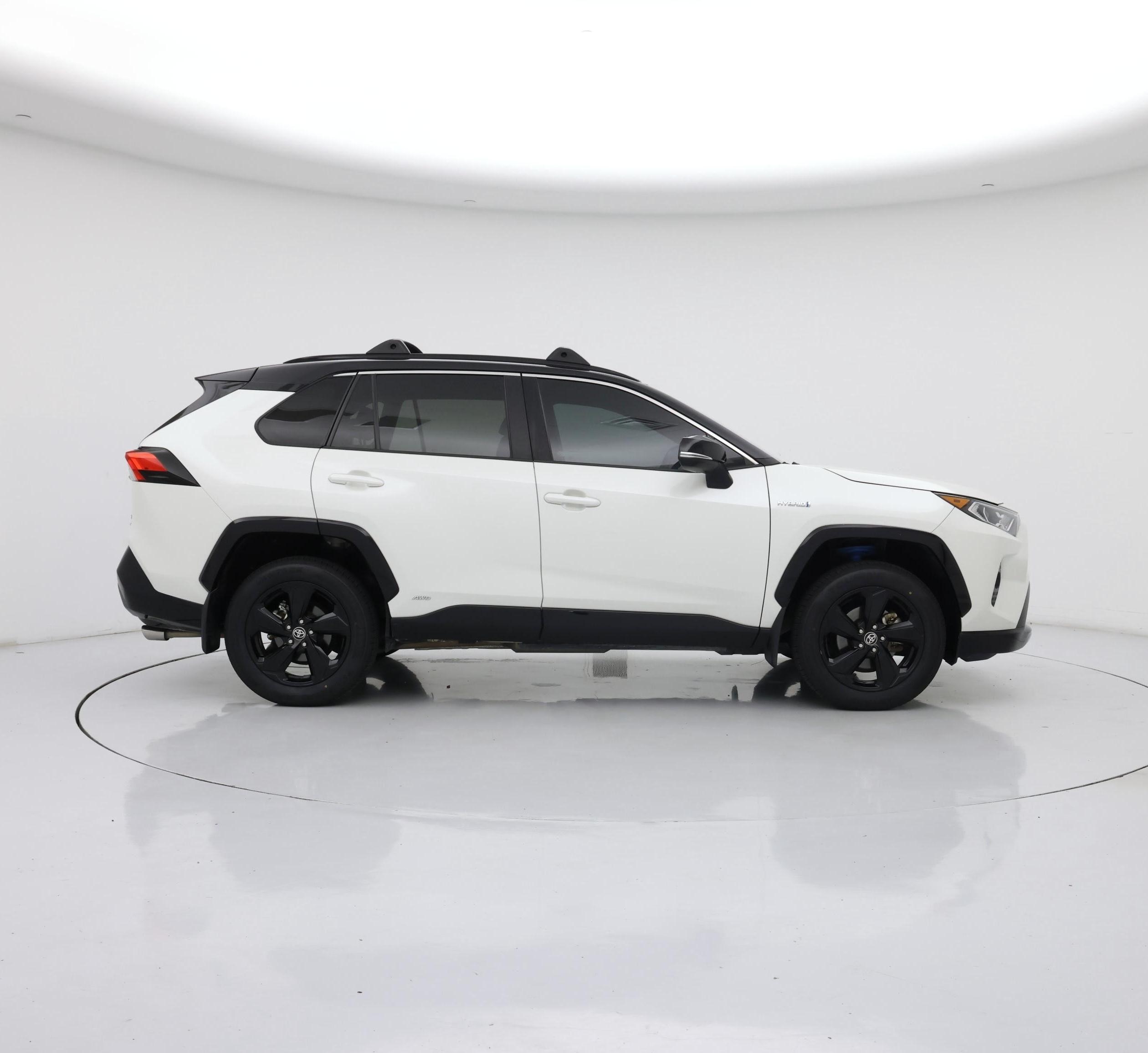 Thumbnail: 2021 Toyota RAV4 - 7