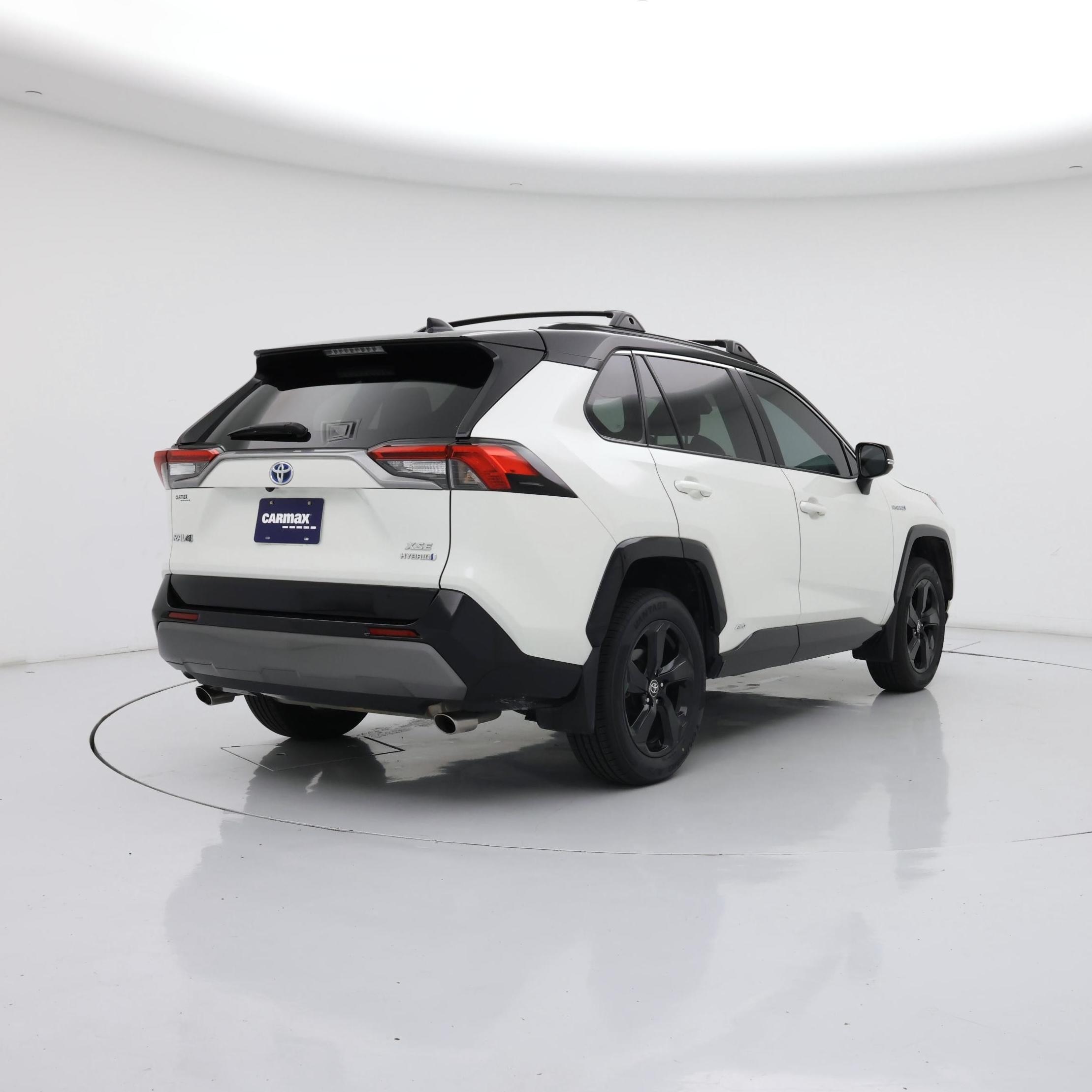 Thumbnail: 2021 Toyota RAV4 - 8