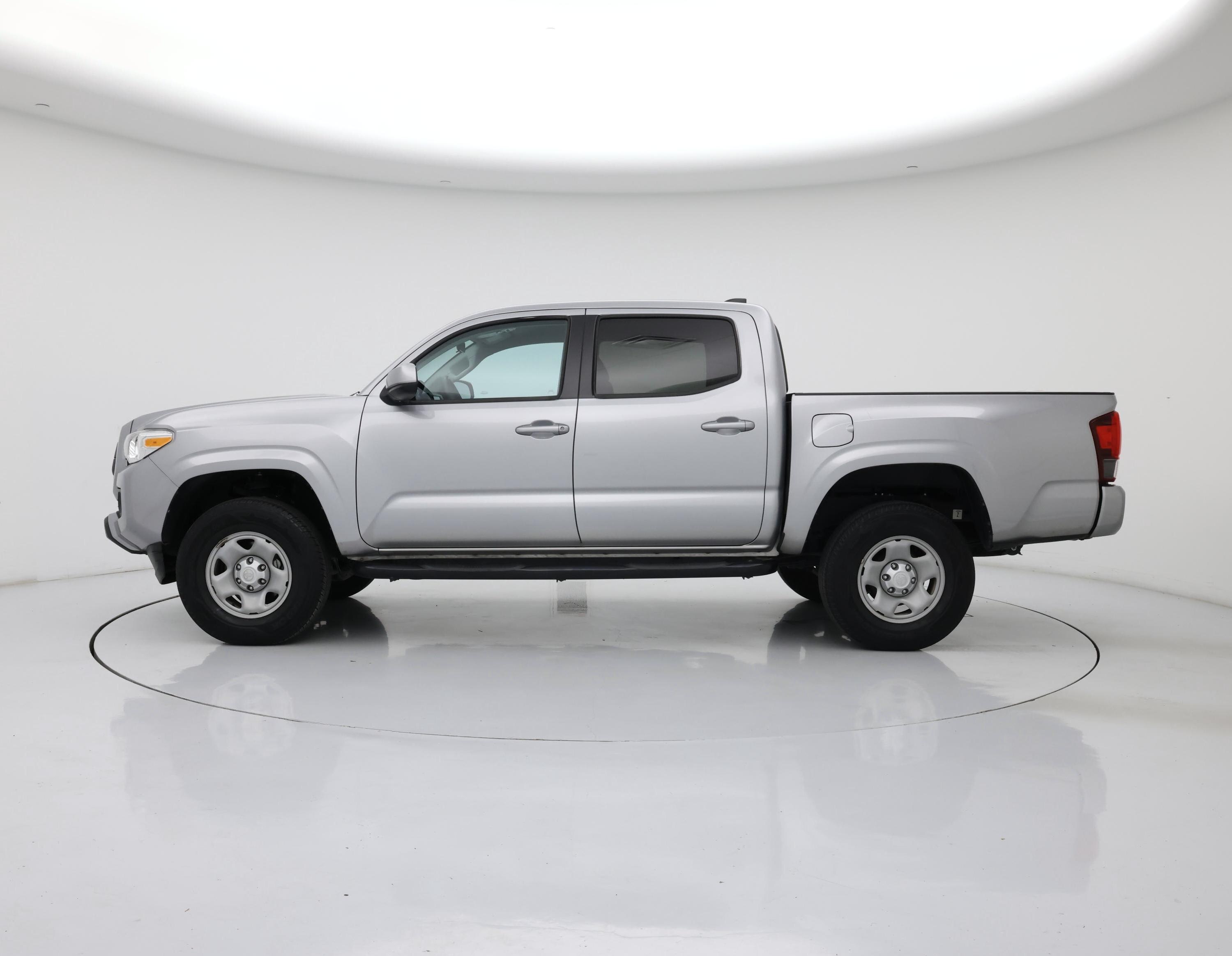 Thumbnail: 2020 Toyota Tacoma - 3