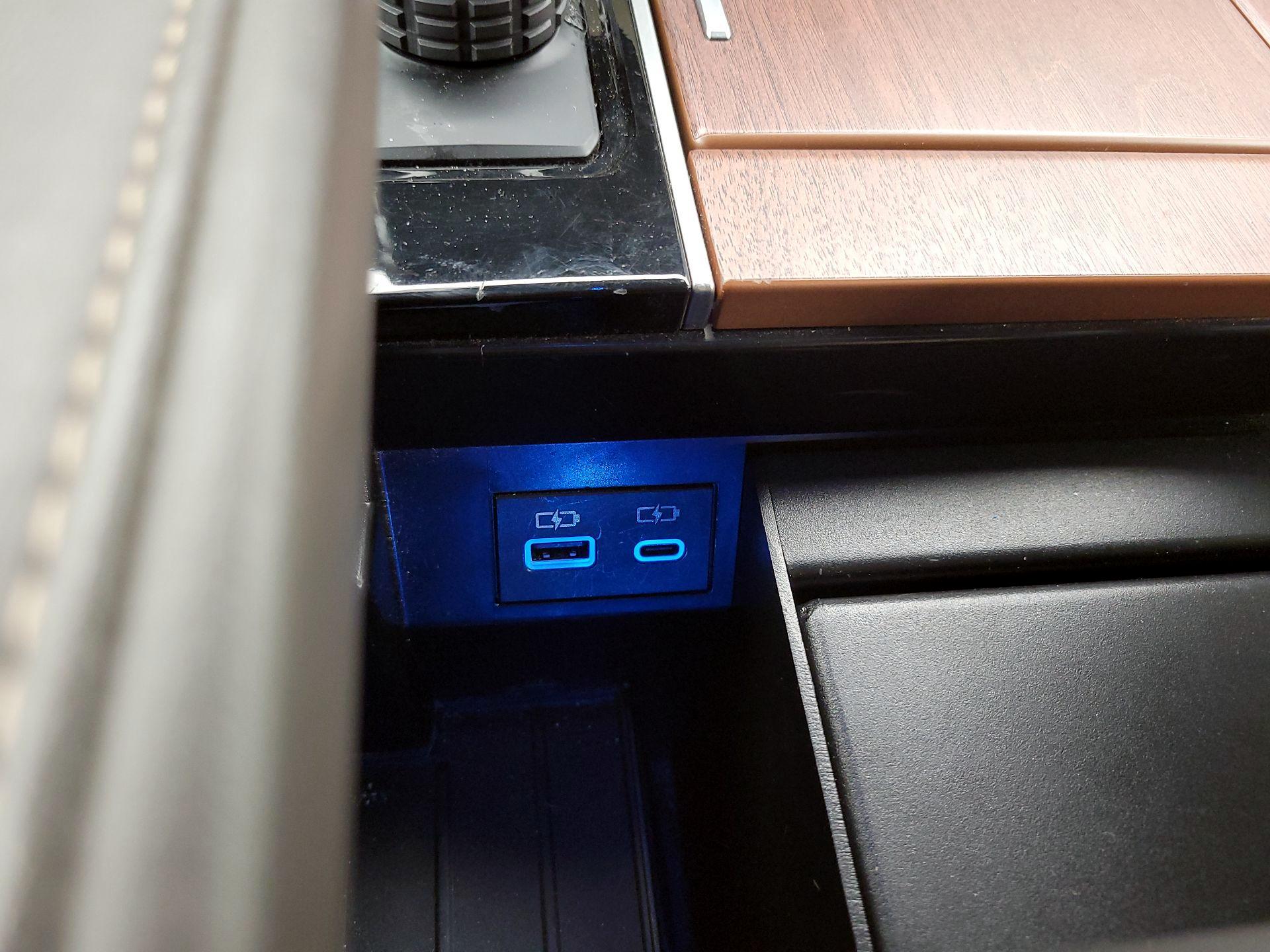 Thumbnail: 2022 Toyota Tundra - 18