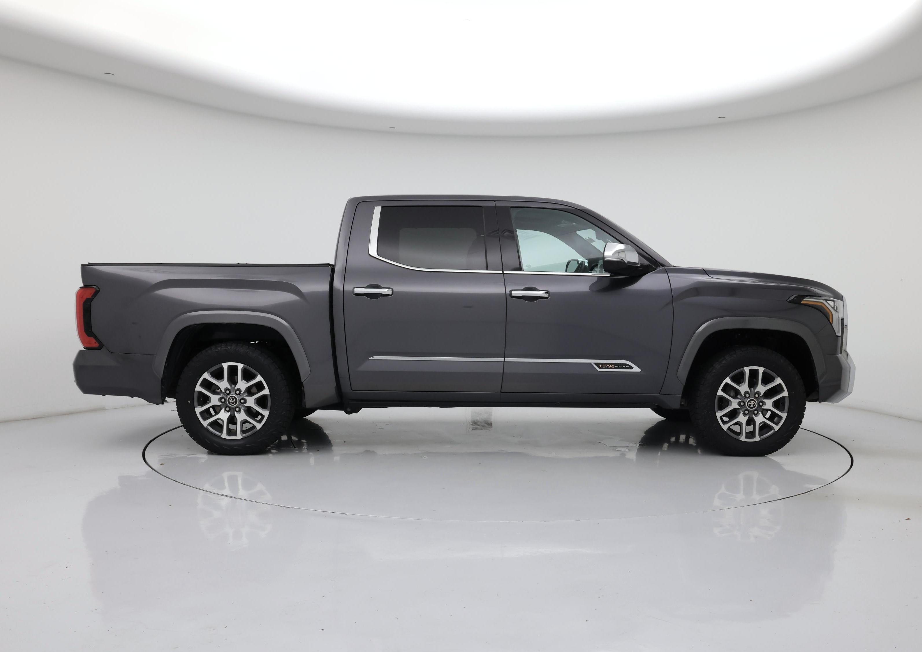 Thumbnail: 2022 Toyota Tundra - 7