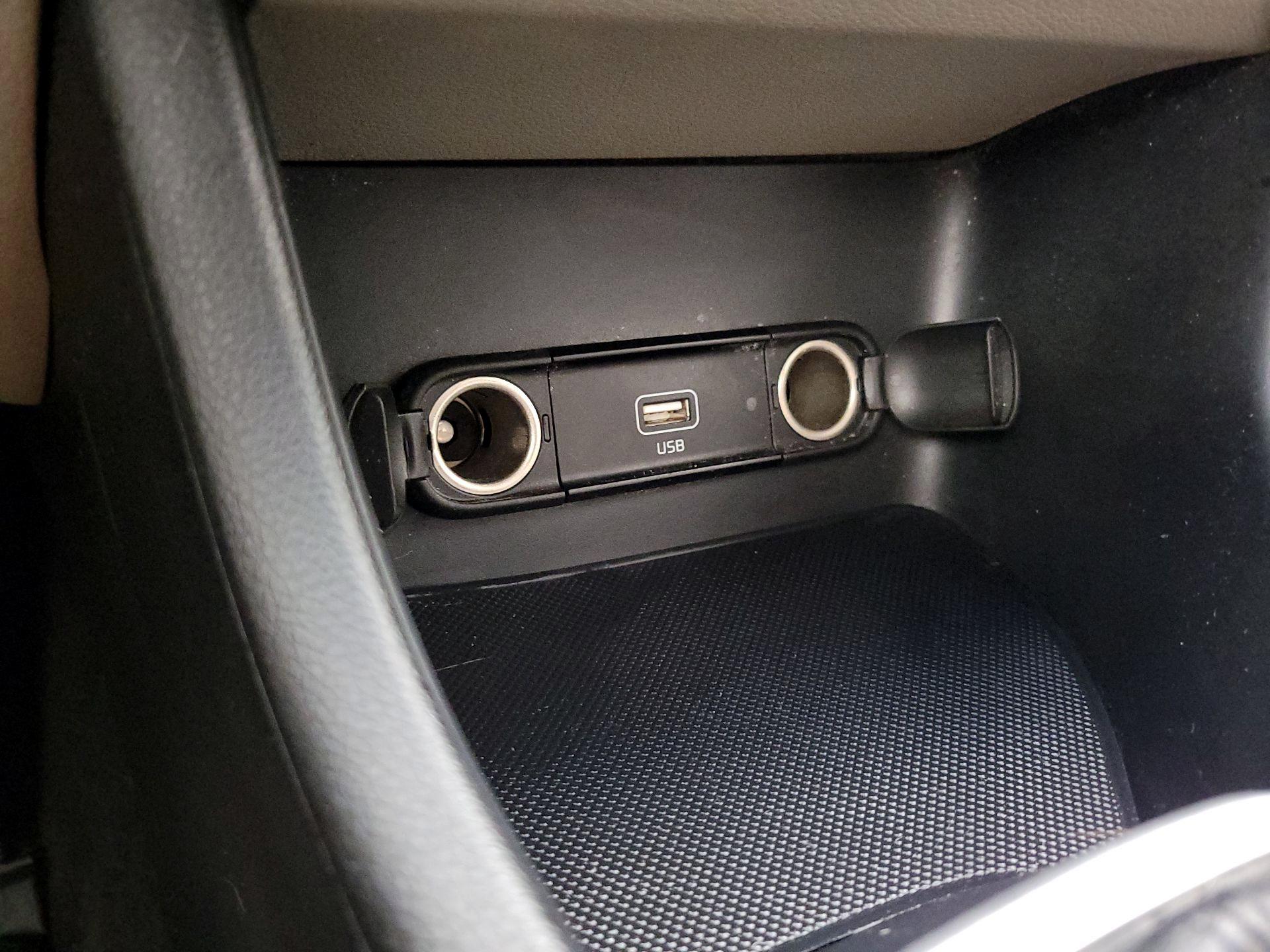 Thumbnail: 2021 Kia Sportage - 18