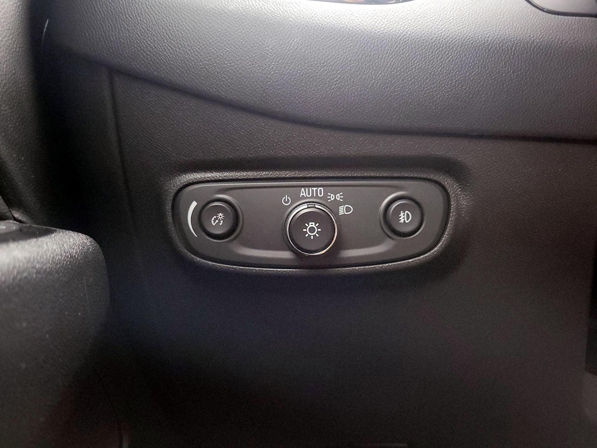 Thumbnail: 2022 Chevrolet Equinox - 13